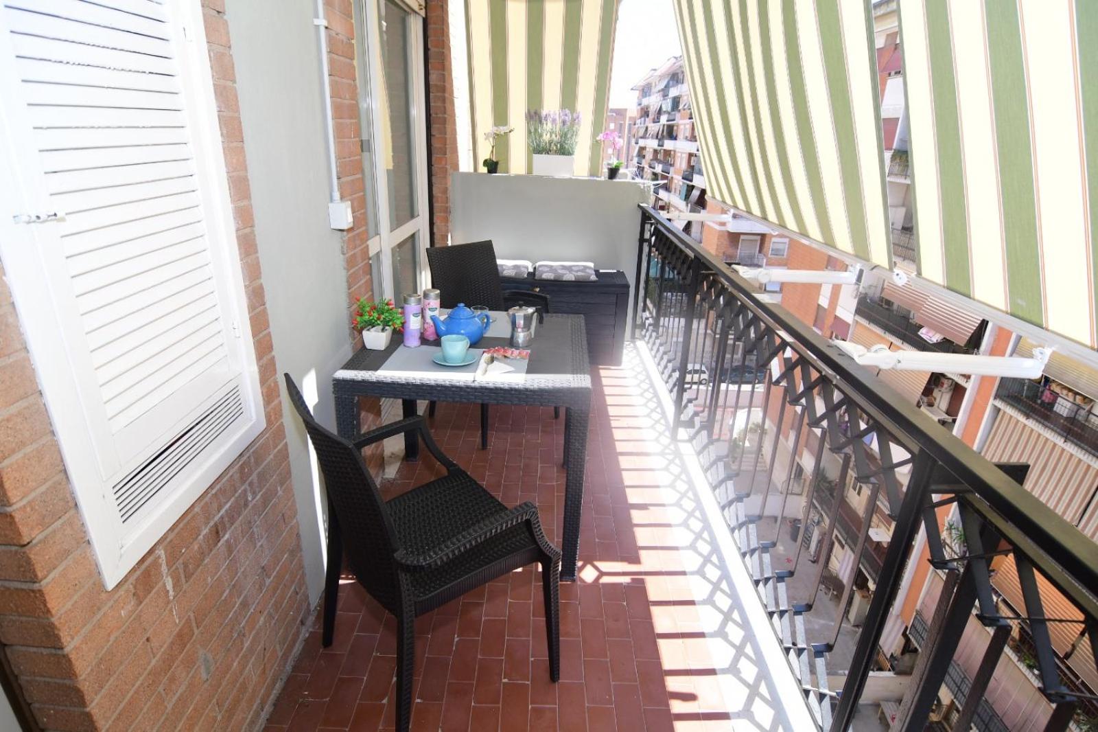 Roma Metro Apartment