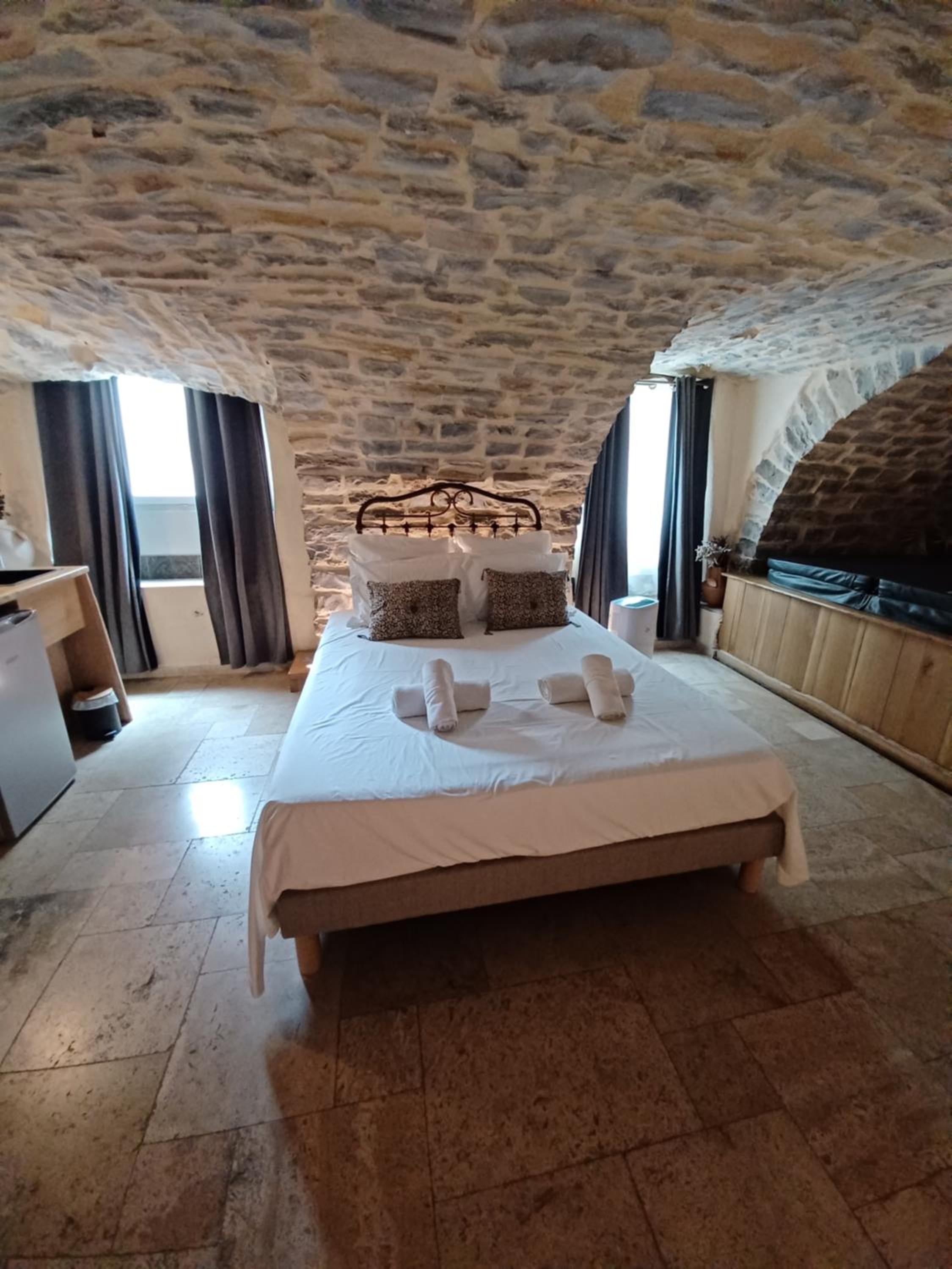 Hébergement insolite avec jacuzzi privatif Millau, photo 49