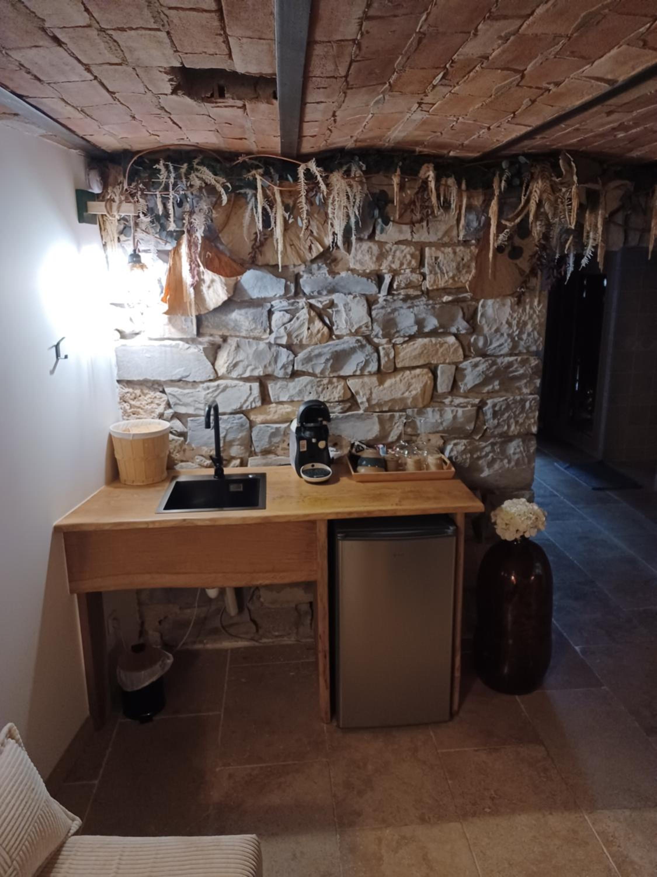 Hébergement insolite avec jacuzzi privatif Millau, photo 13