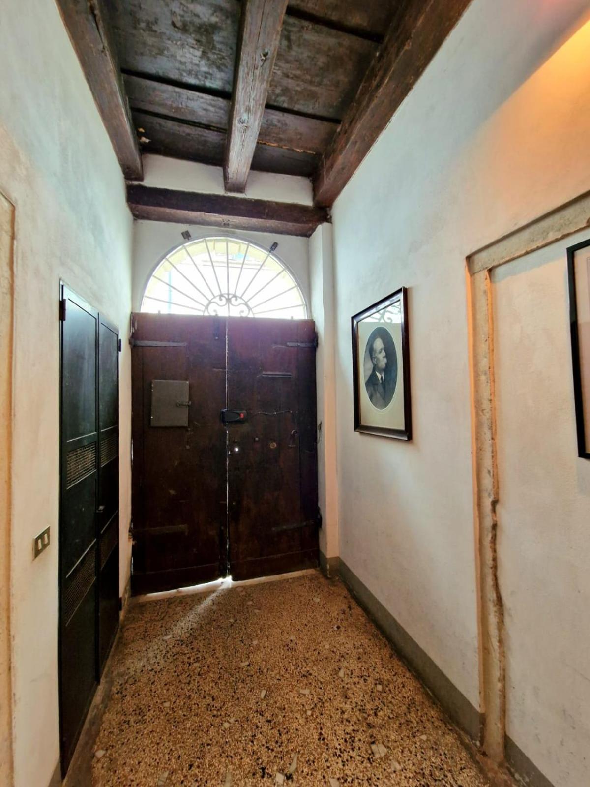 Dimora Castelvecchio ai Salvi - Soggiorno storico nel cuore di Verona con parcheggi su richiesta
