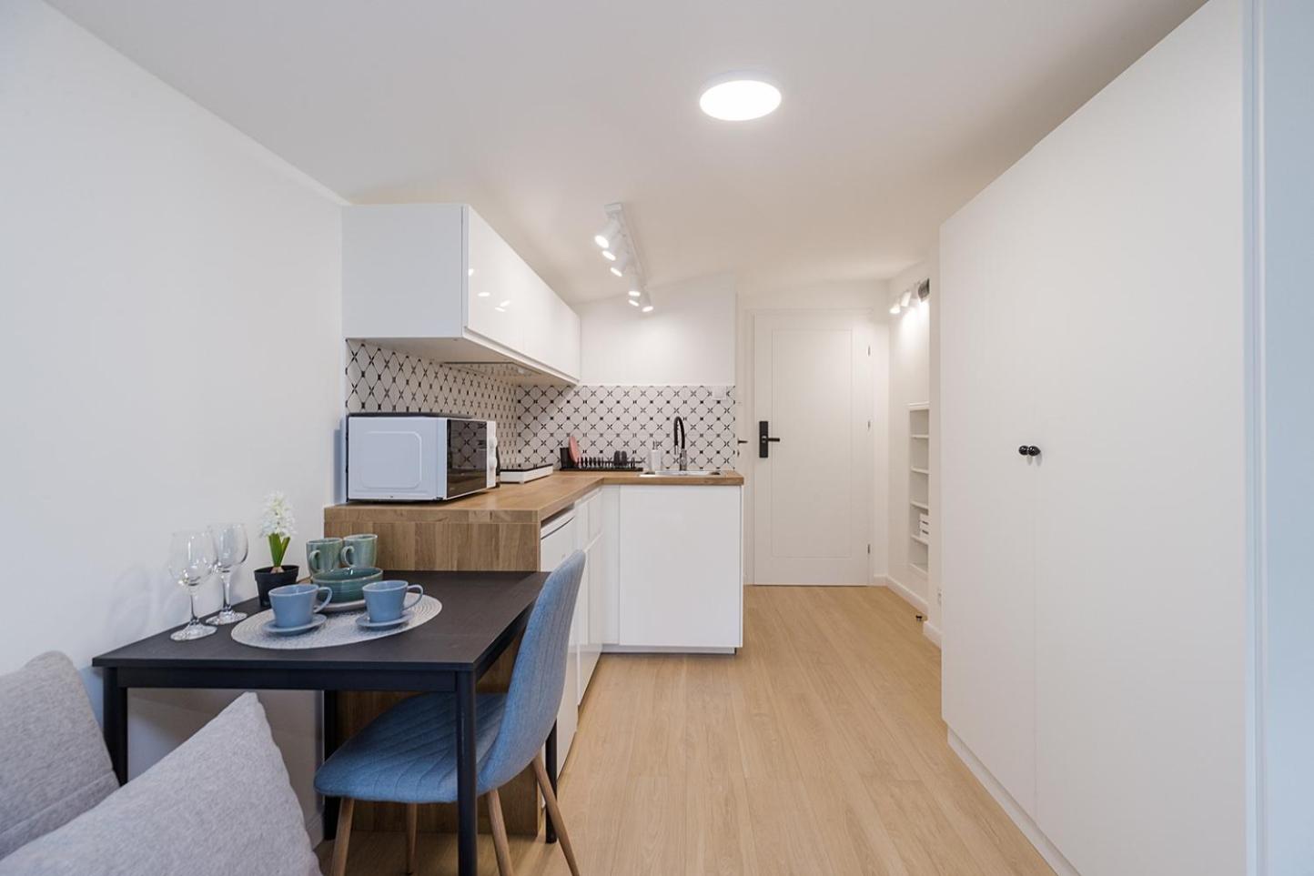 Marymoncka 61A studio A i B SuperApart