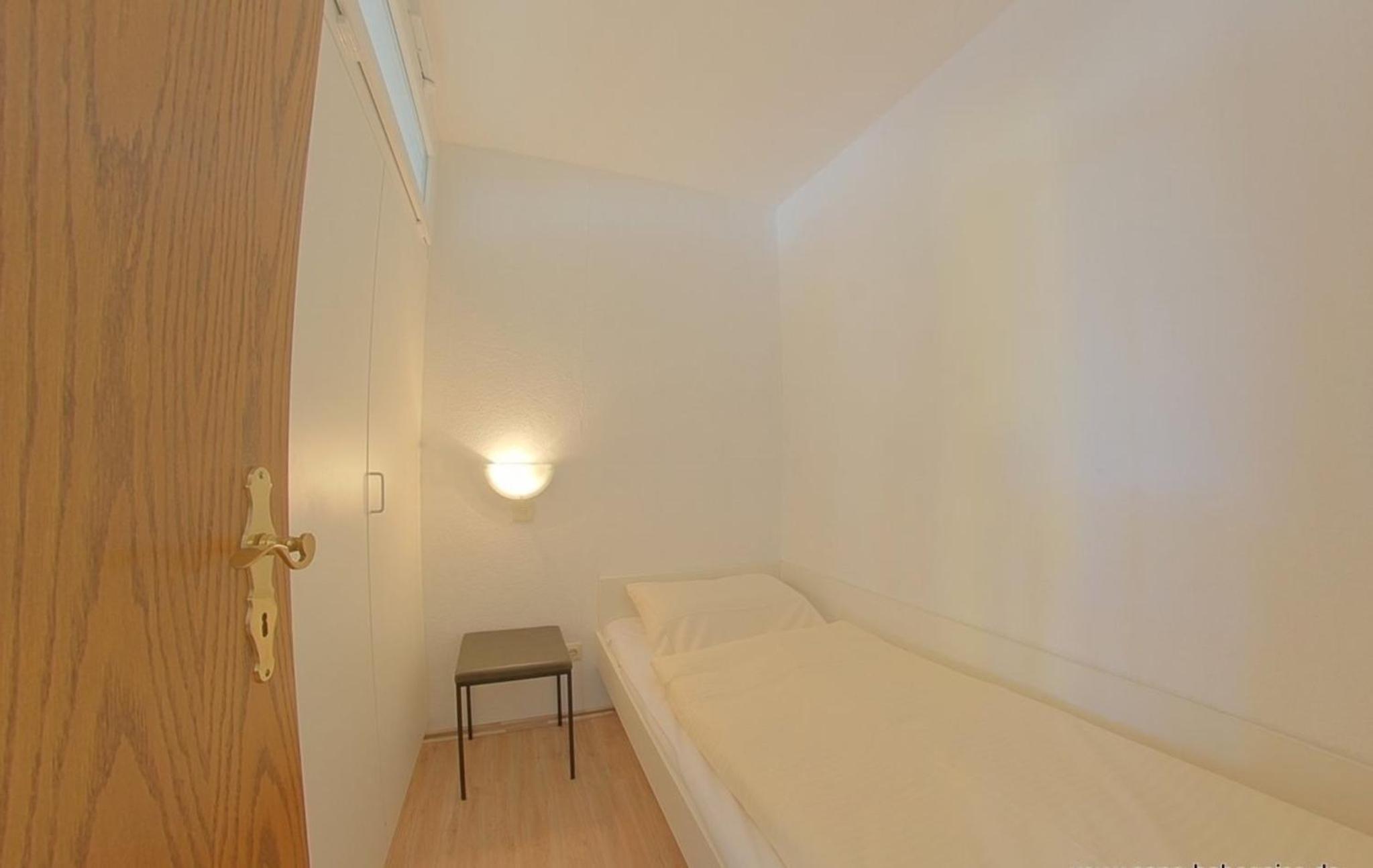 Apartment 348