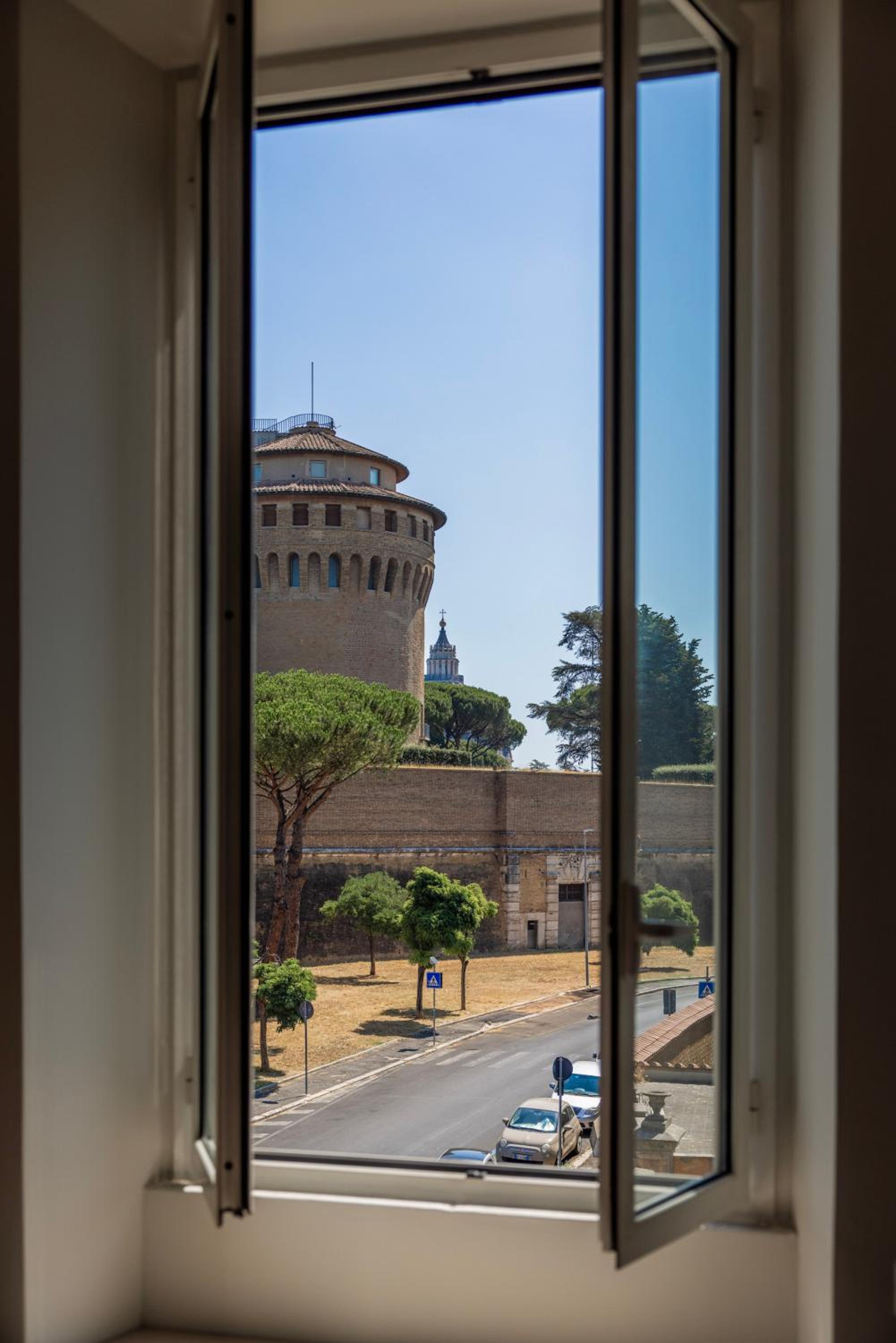 Vatican Pertusa Luxury Suites by Quinto Piano