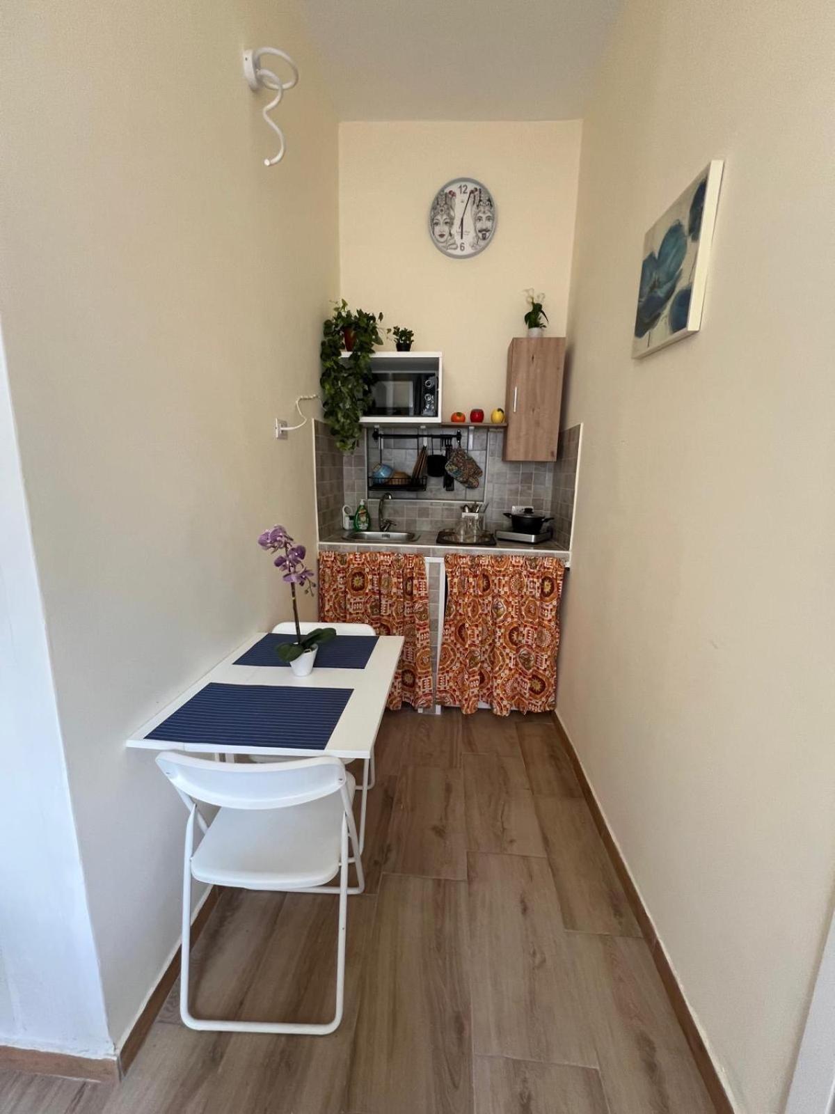 Elisabetta & Diana House