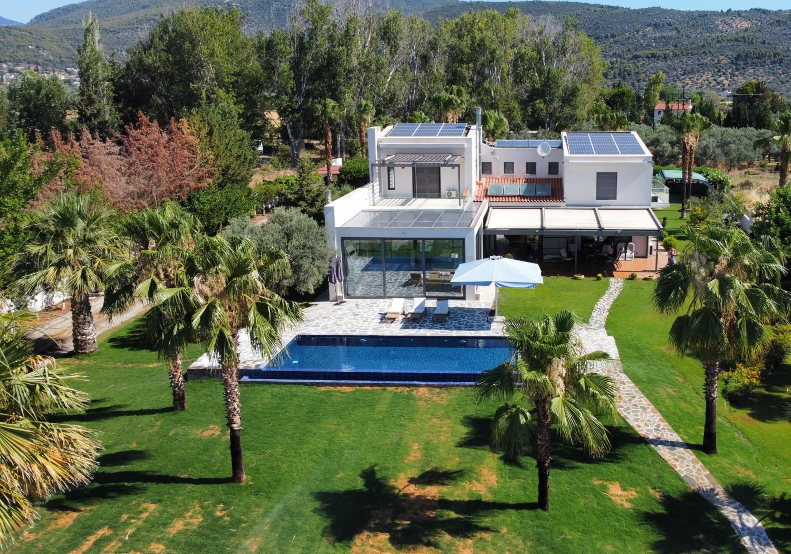 Evia Palm Beach Villa