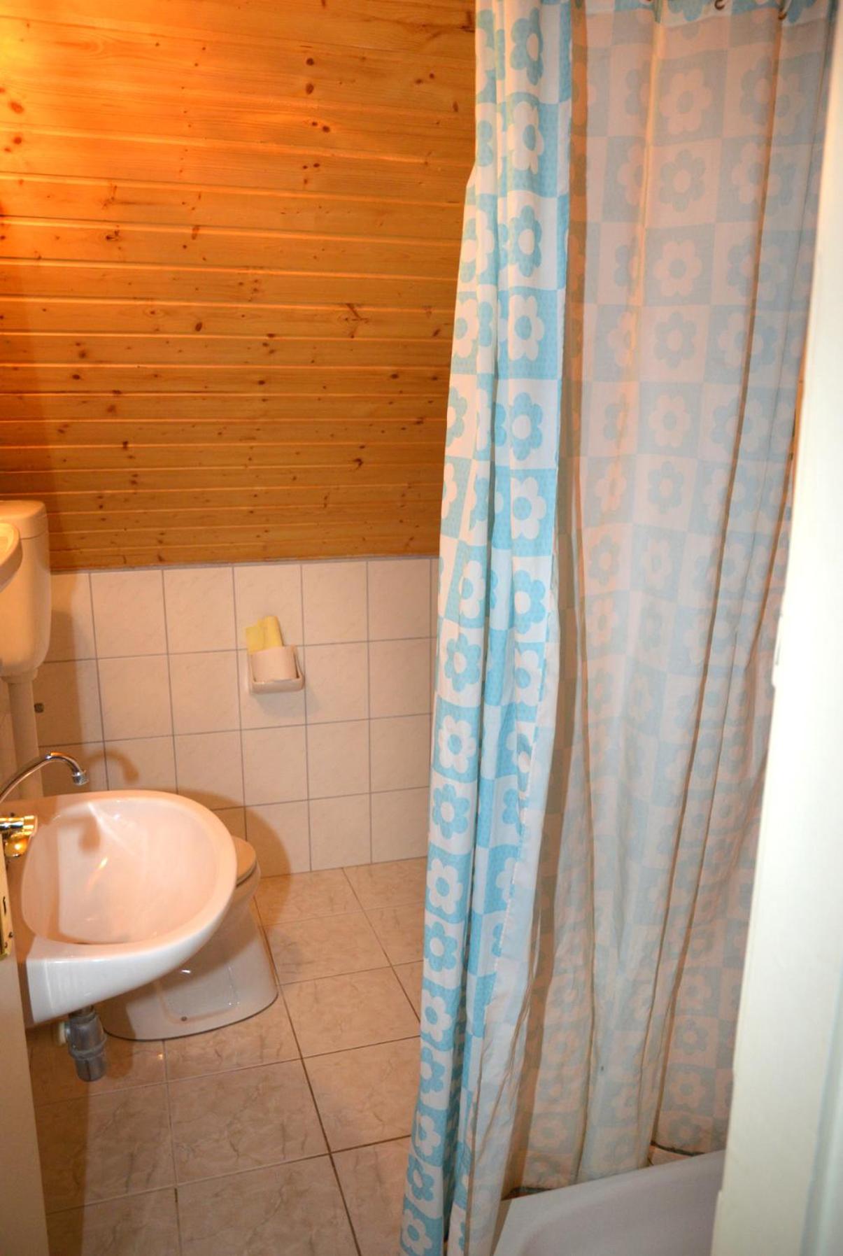 Photo 52