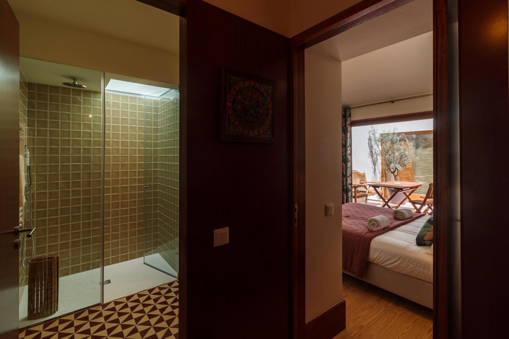 Garden of Eden - 2 bdrs, elevator, AC and terrace