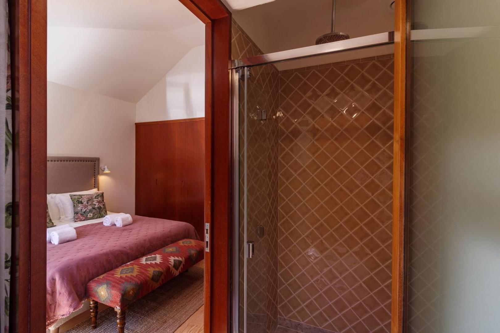 Garden of Eden - 2 bdrs, elevator, AC and terrace