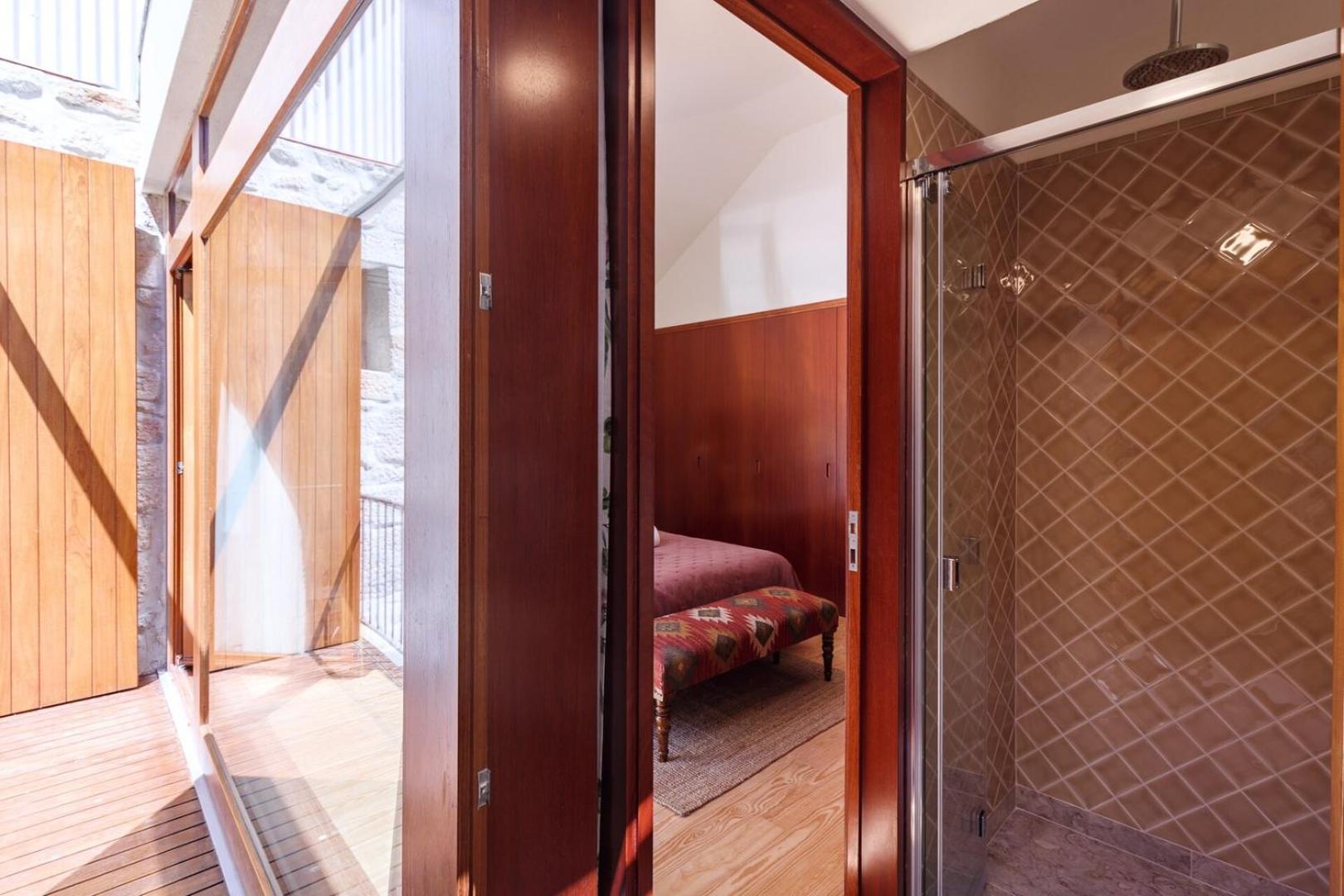 Garden of Eden - 2 bdrs, elevator, AC and terrace