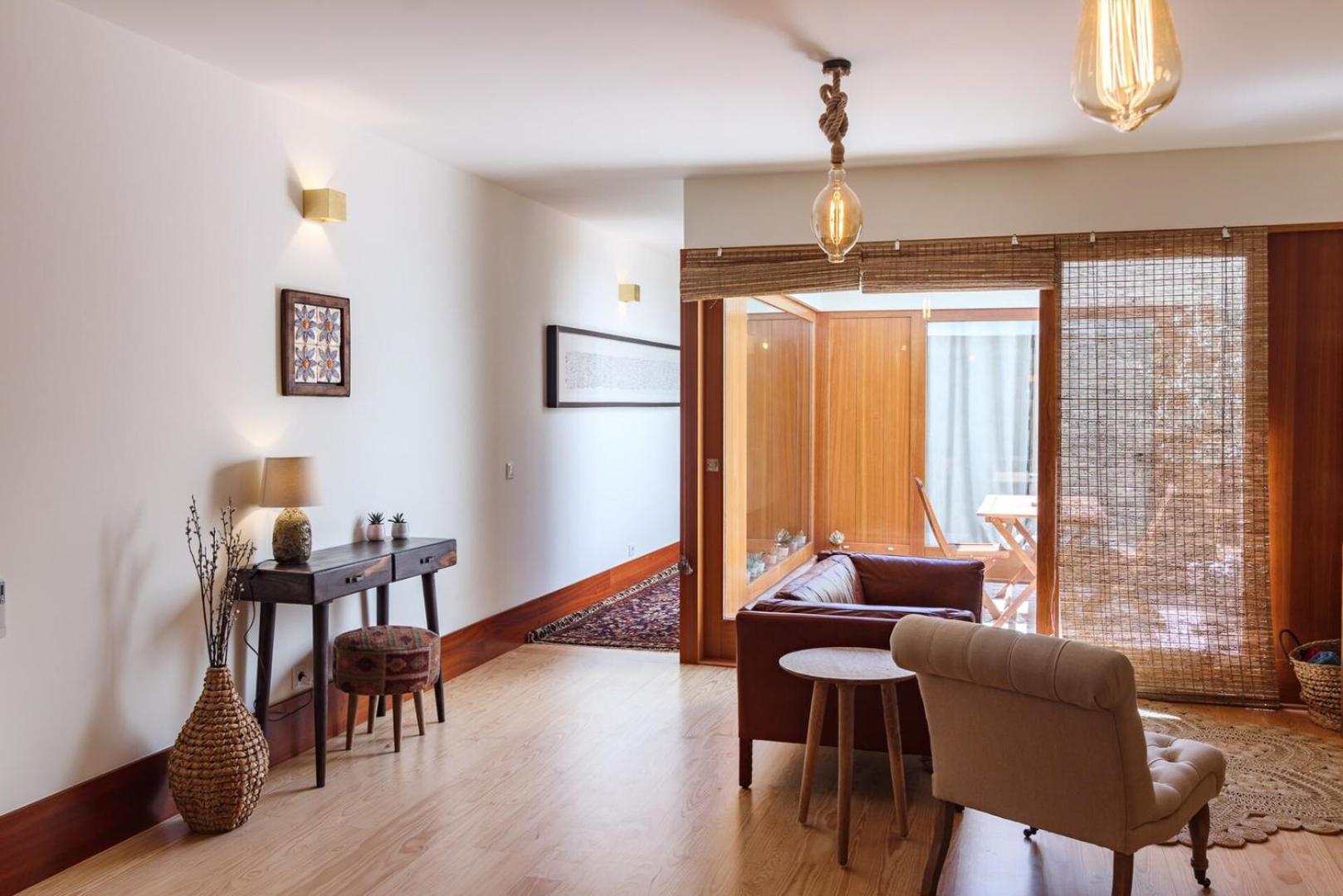 Garden of Eden - 2 bdrs, elevator, AC and terrace