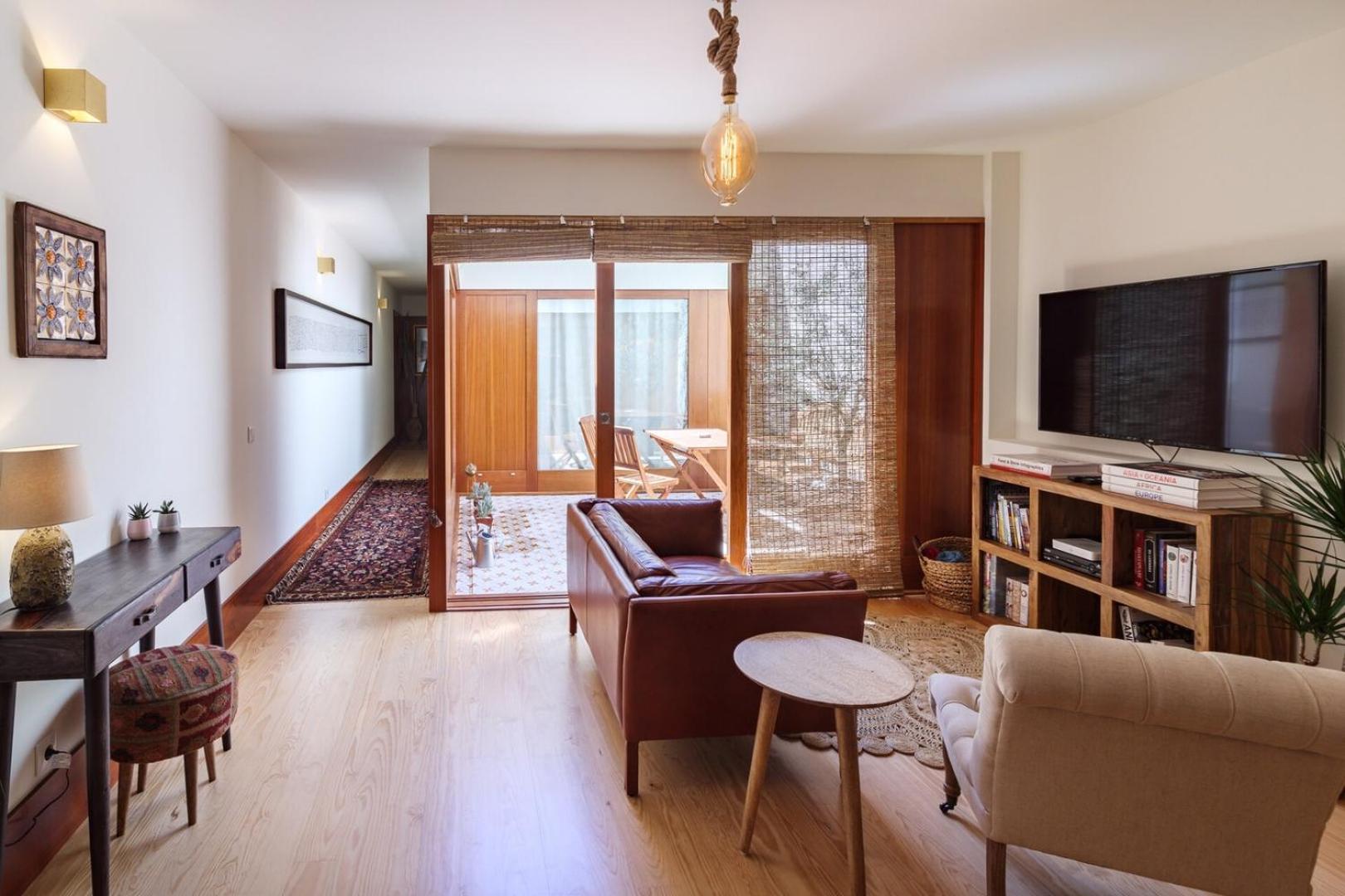 Garden of Eden - 2 bdrs, elevator, AC and terrace