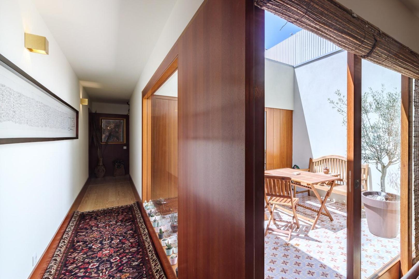 Garden of Eden - 2 bdrs, elevator, AC and terrace