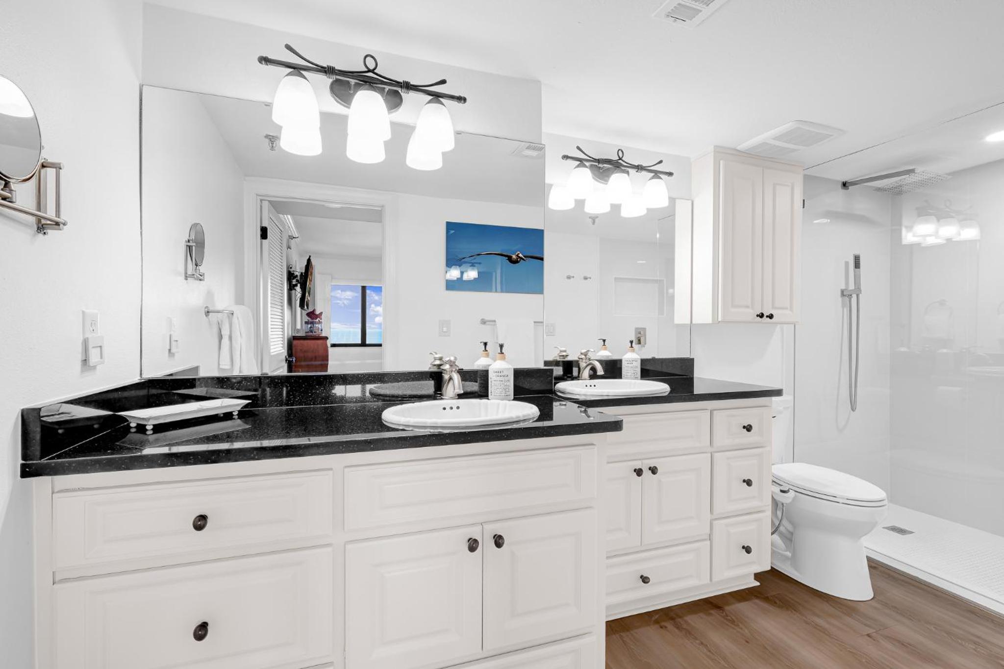 Luxury, direct oceanfront top-floor corner with wrap-around balcony and heated pool