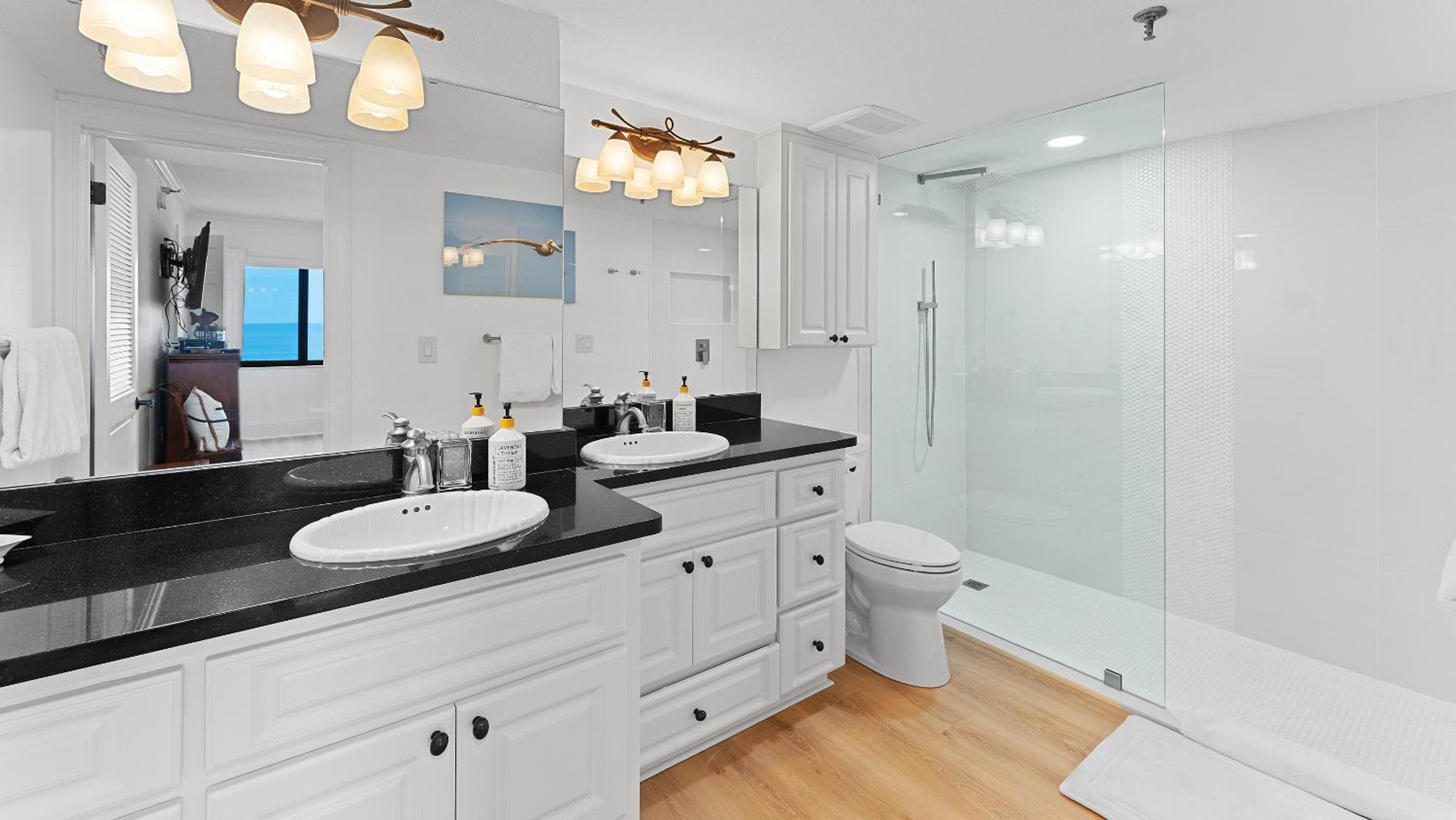 Luxury, direct oceanfront top-floor corner with wrap-around balcony and heated pool