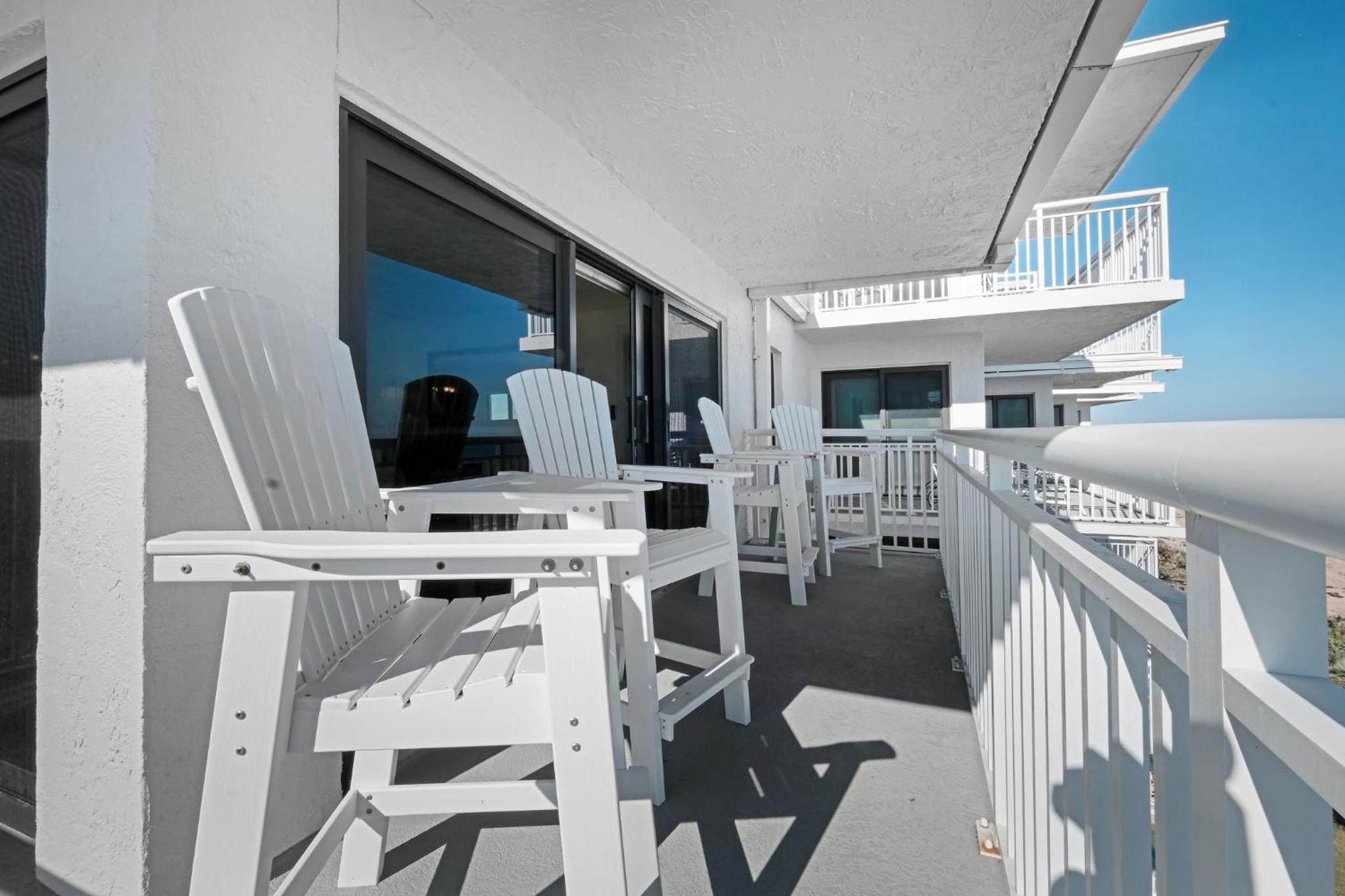 Luxury, direct oceanfront top-floor corner with wrap-around balcony and heated pool