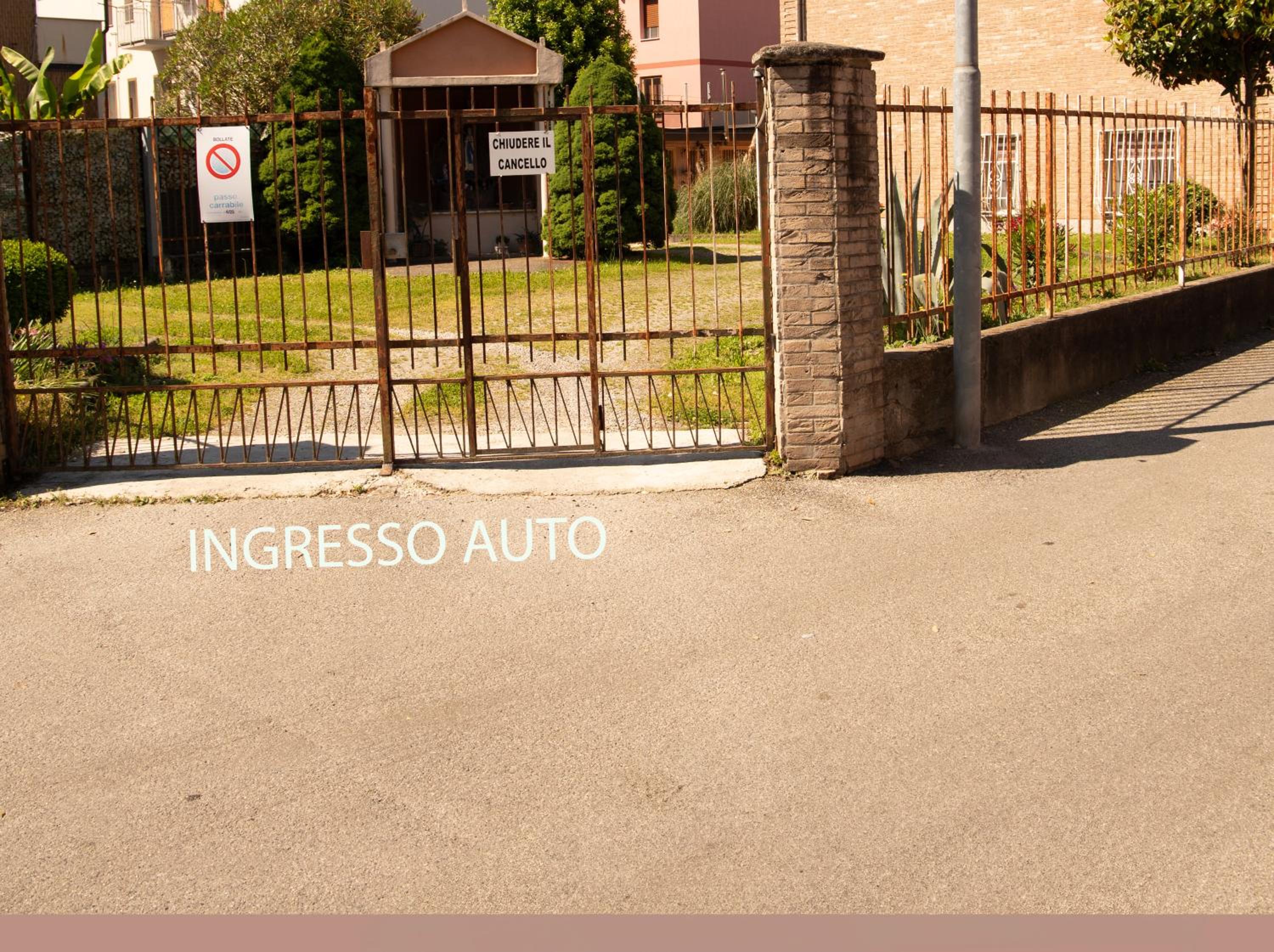 Madonnina House - Parcheggio privato gratuito vicino Milano Rho Fiera e Galeazzi