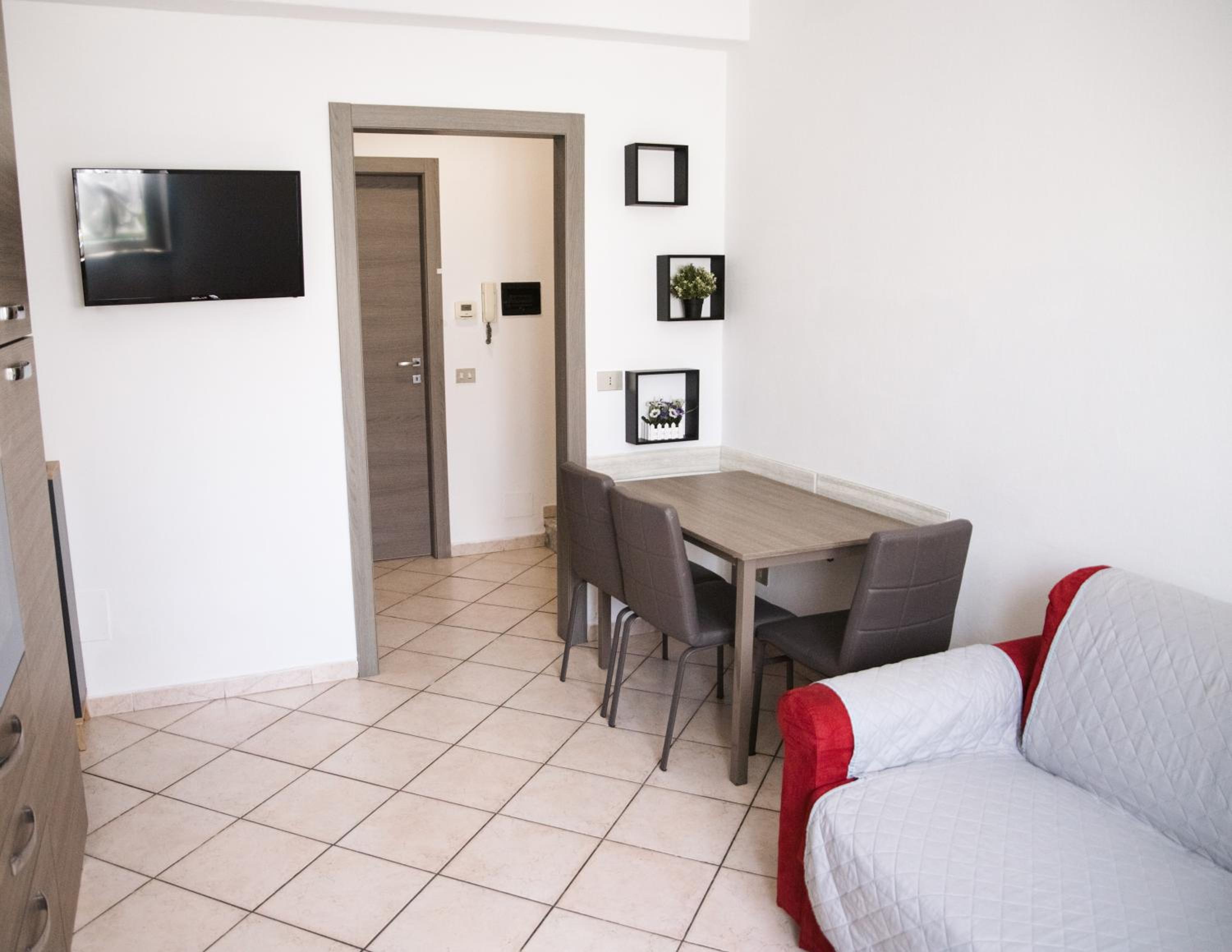 Madonnina House - Parcheggio privato gratuito vicino Milano Rho Fiera e Galeazzi