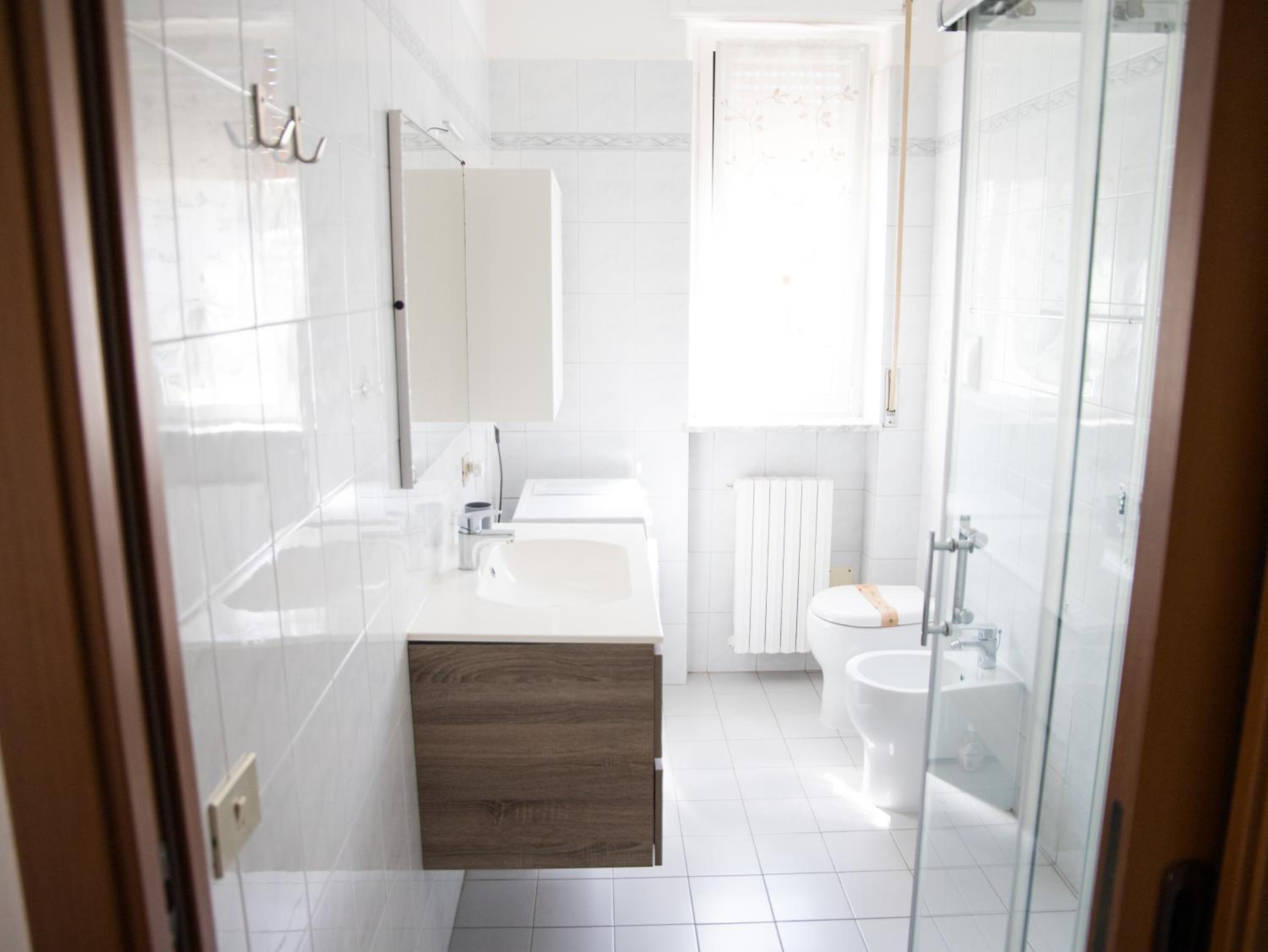Madonnina House - Parcheggio privato gratuito vicino Milano Rho Fiera e Galeazzi
