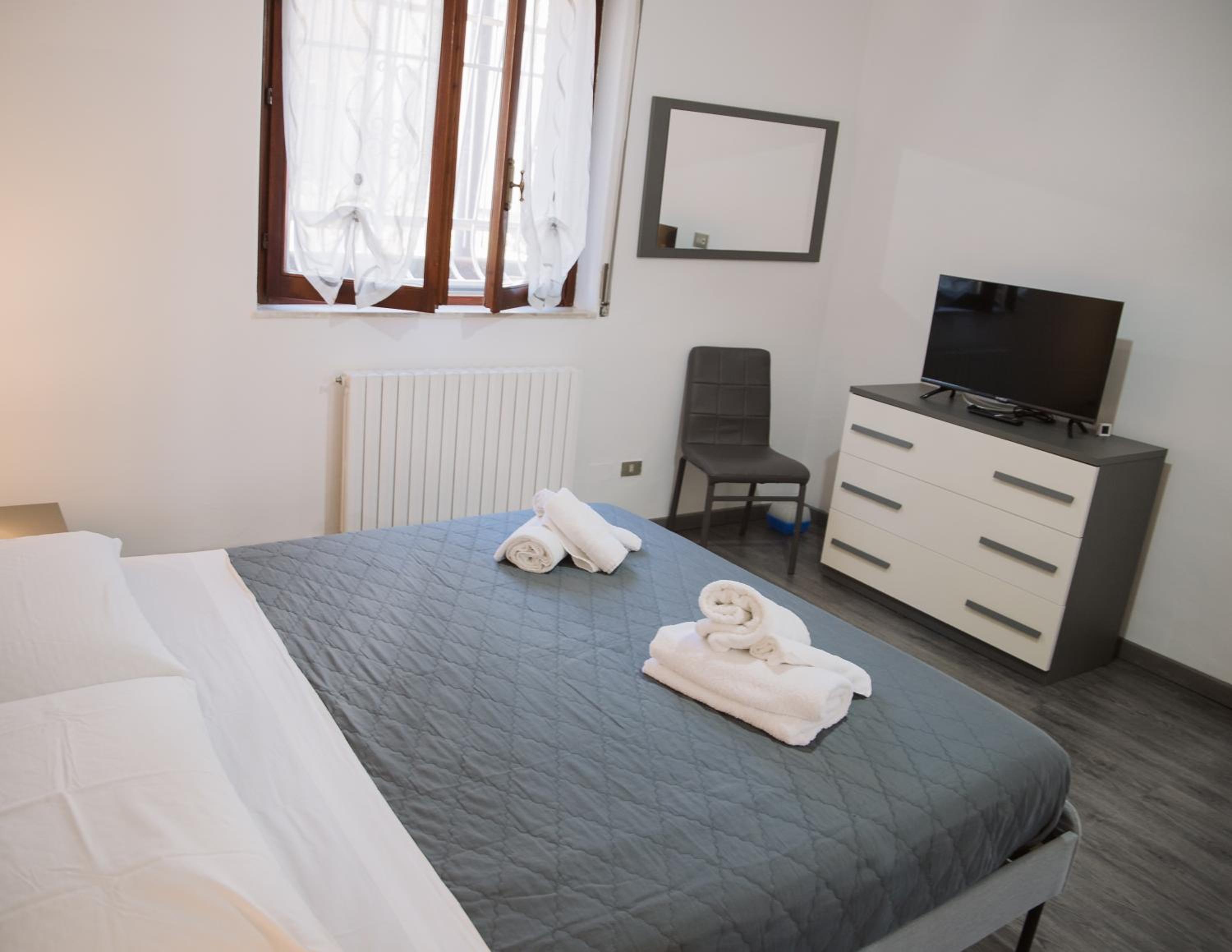 Madonnina House - Parcheggio privato gratuito vicino Milano Rho Fiera e Galeazzi