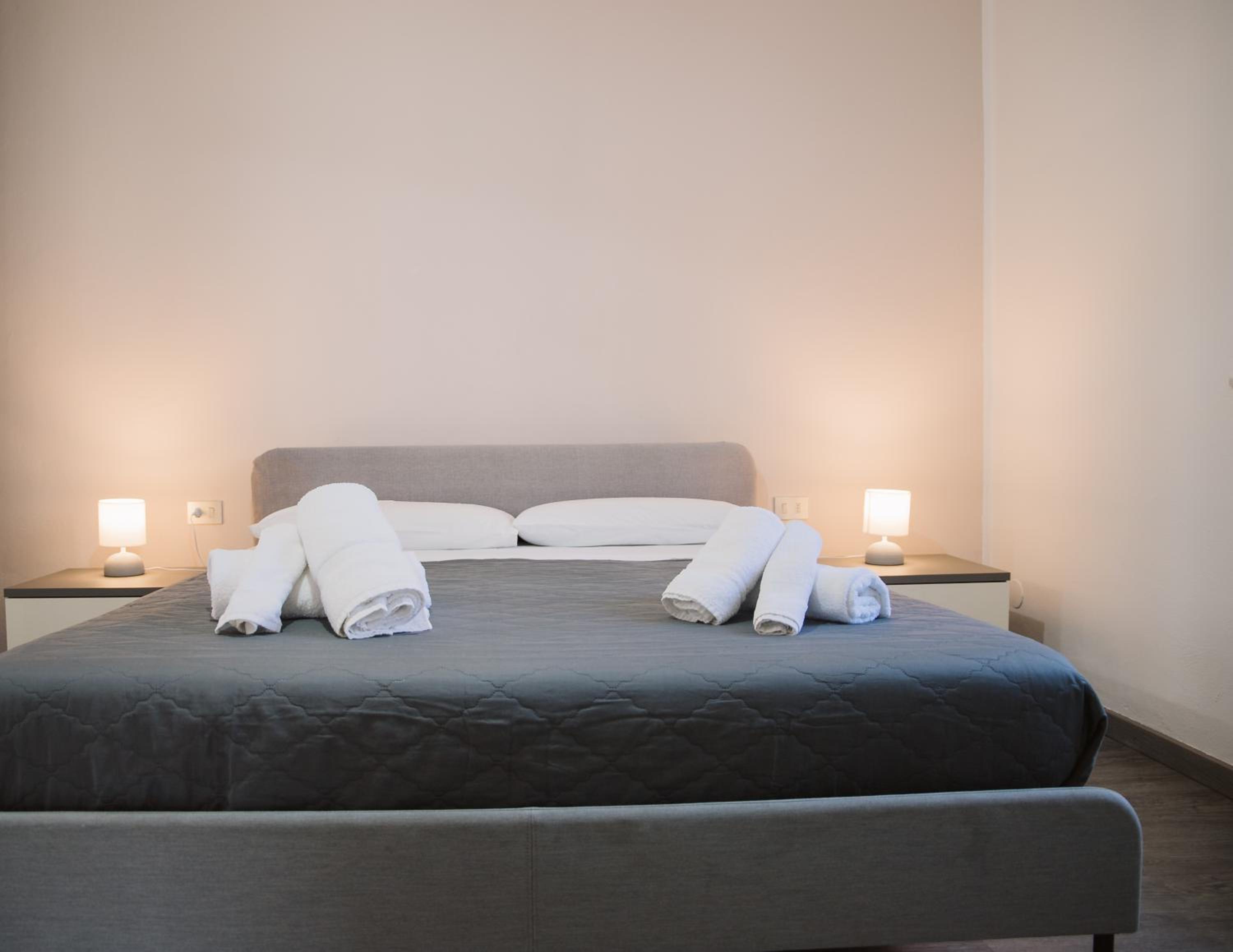 Madonnina House - Parcheggio privato gratuito vicino Milano Rho Fiera e Galeazzi