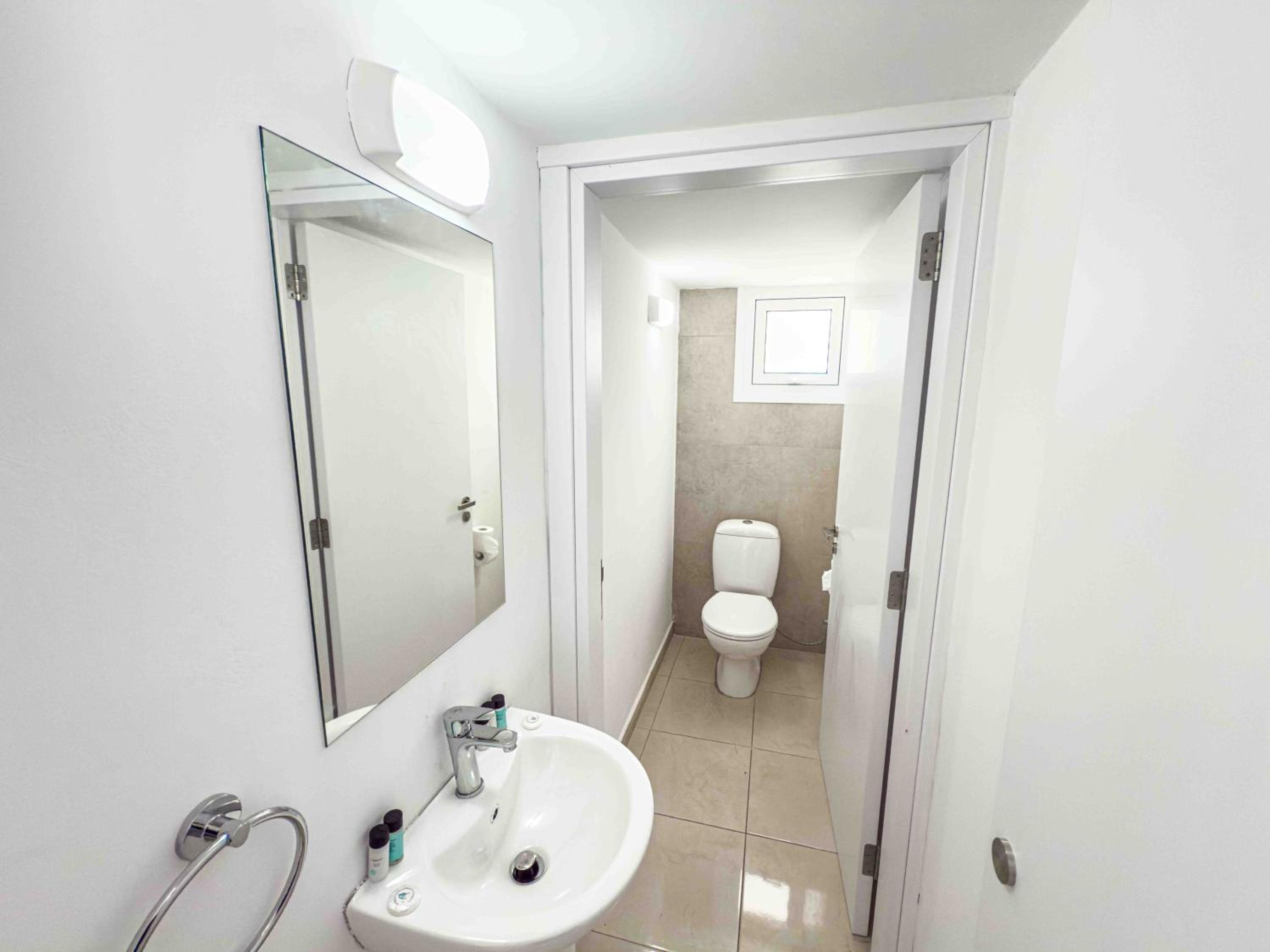 Chris Family Villa - Walk to Fig Tree Bay