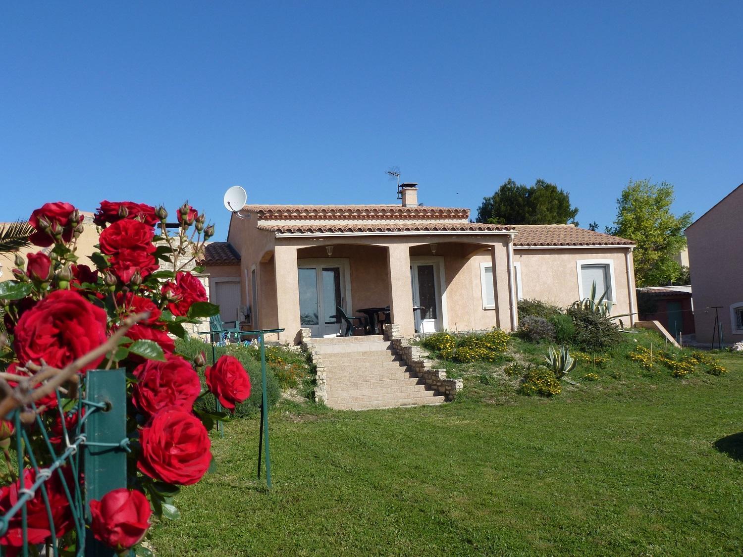 Jolie maison avec piscine