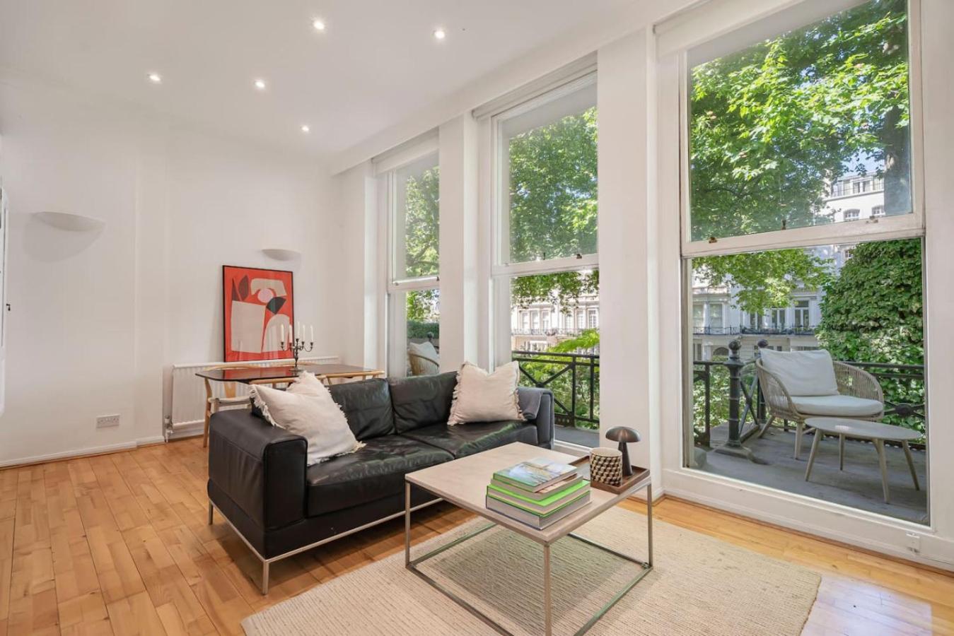Knightsbridge Home Near Hyde Park and Harrods