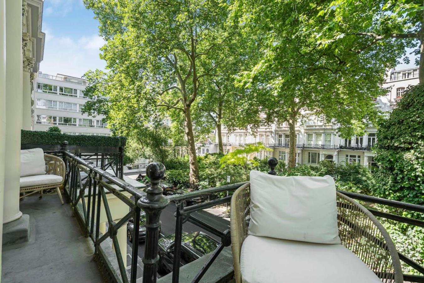 Knightsbridge Home Near Hyde Park and Harrods