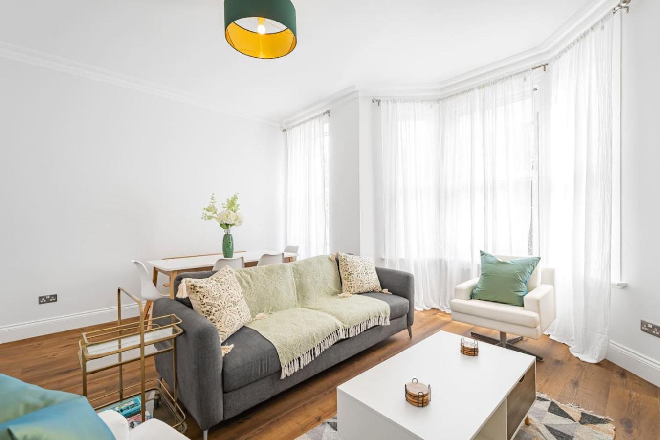 Modern 5-Bed Home in Maida Vale