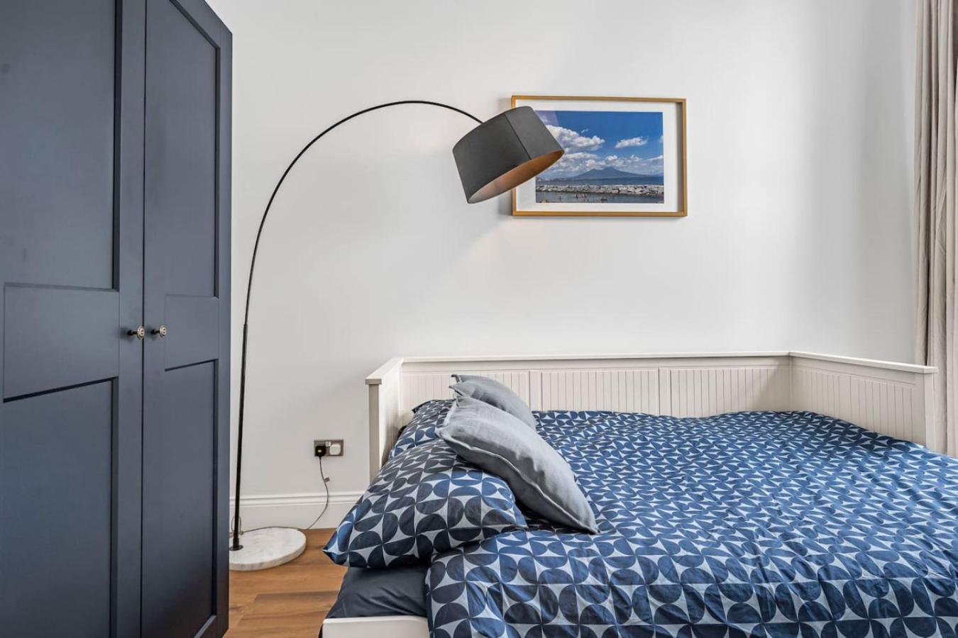 Modern 5-Bed Home in Maida Vale