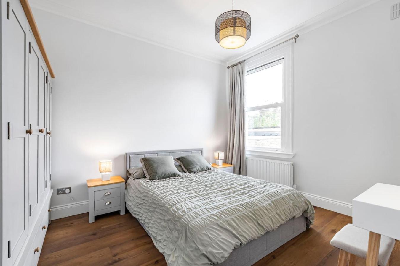 Modern 5-Bed Home in Maida Vale