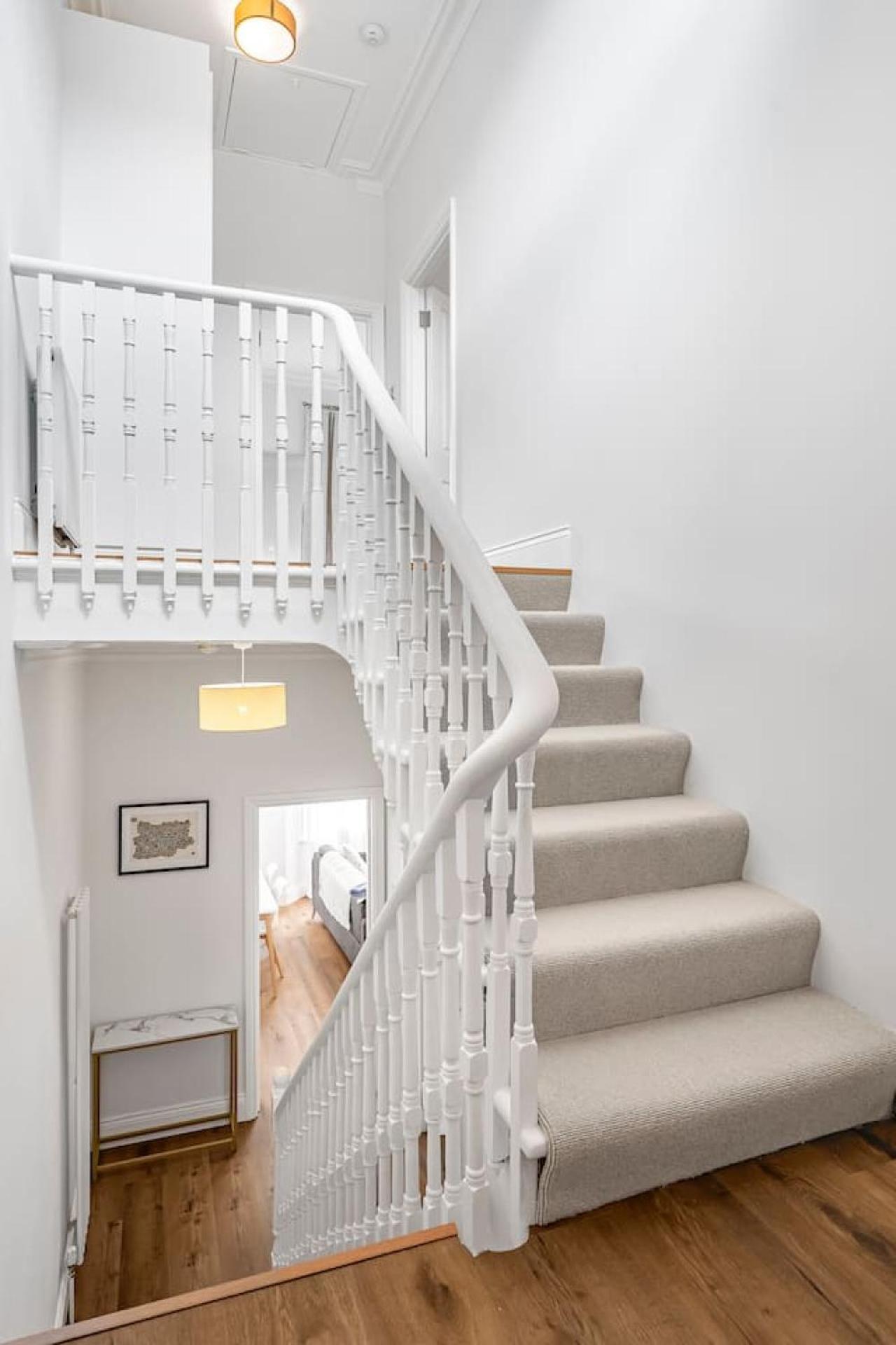 Modern 5-Bed Home in Maida Vale