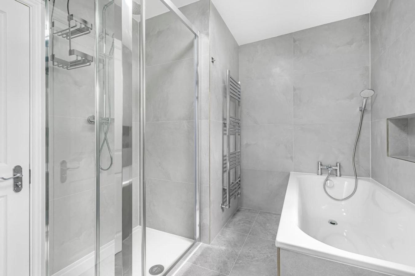 Modern 5-Bed Home in Maida Vale