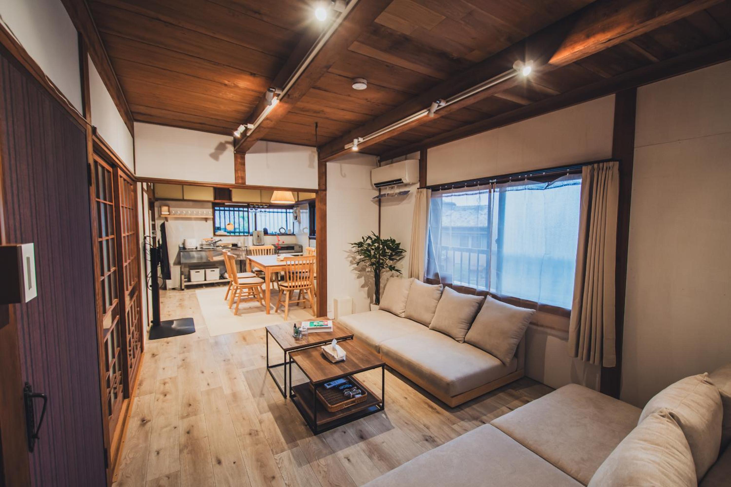 サウナとアートの宿 瀬戸内一棟貸切 Sei-Jima Retreat