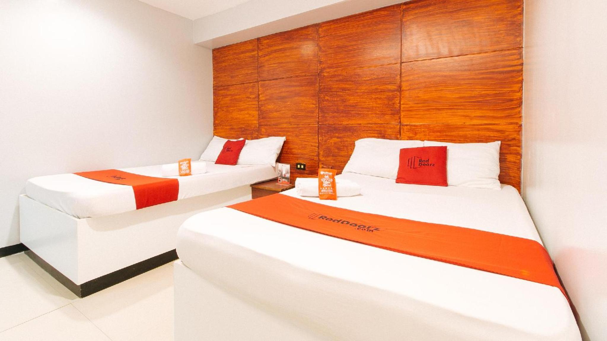 RedDoorz at Homa Resort Hotel
