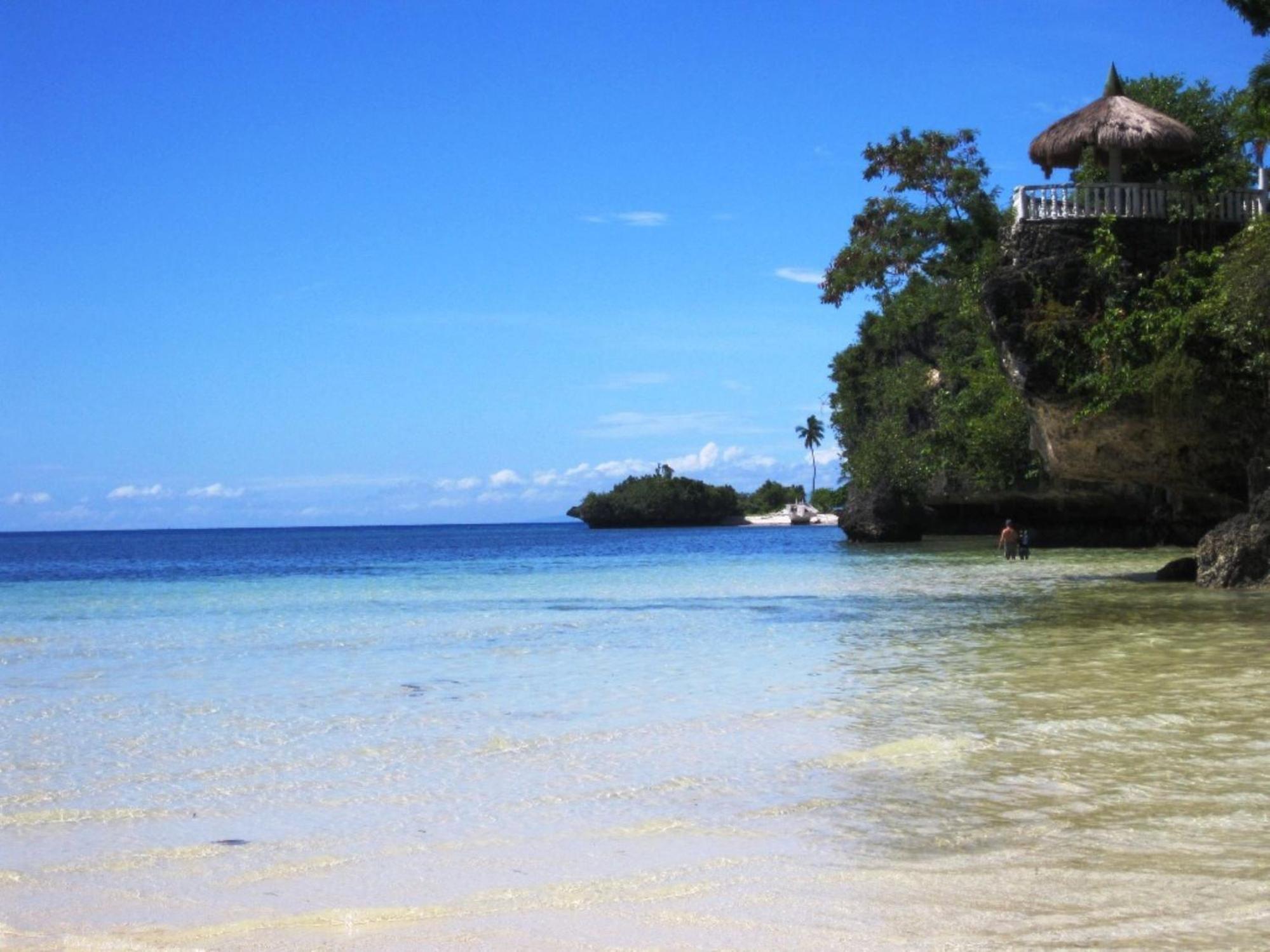 RedDoorz at Homa Resort Hotel, Camotes Islands - 16