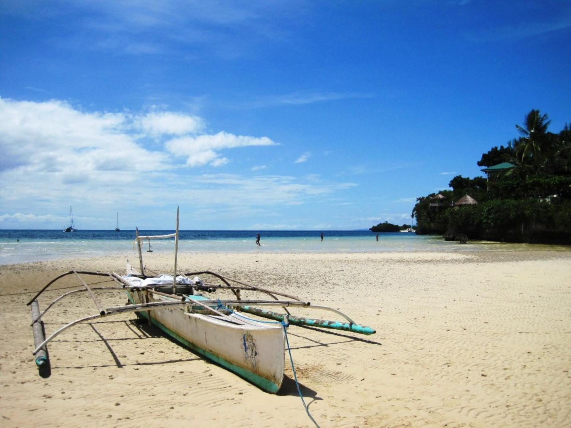 RedDoorz at Homa Resort Hotel, Camotes Islands - 15