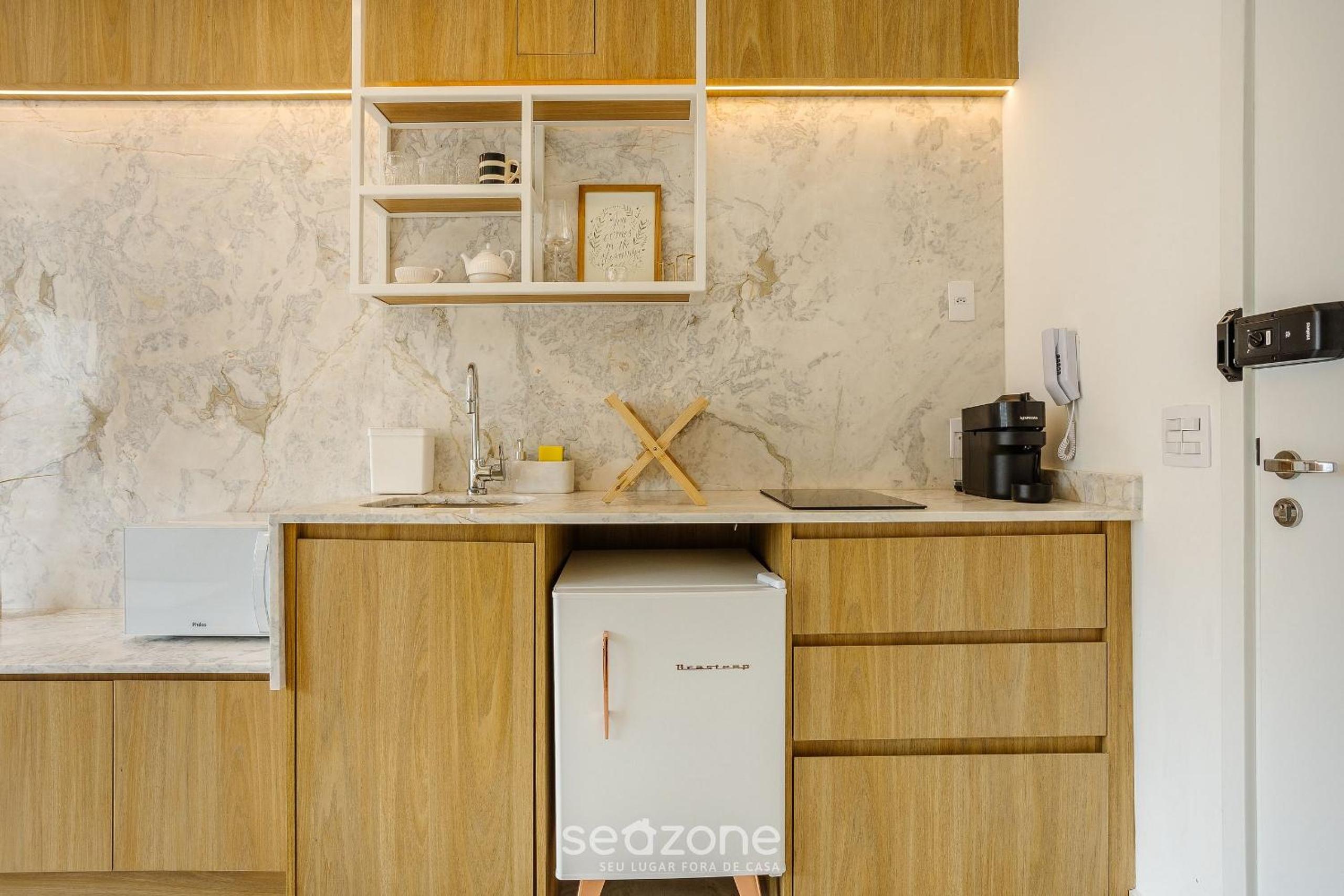 Studio in Condominium with Pool in Paraíso ZAH0811