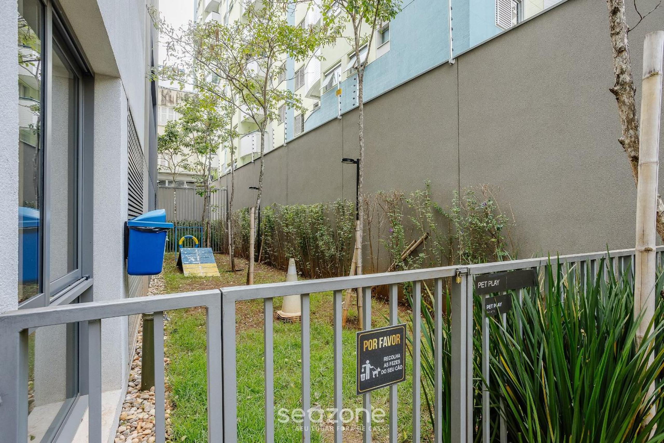 Studio in Condominium with Pool in Paraíso ZAH0811