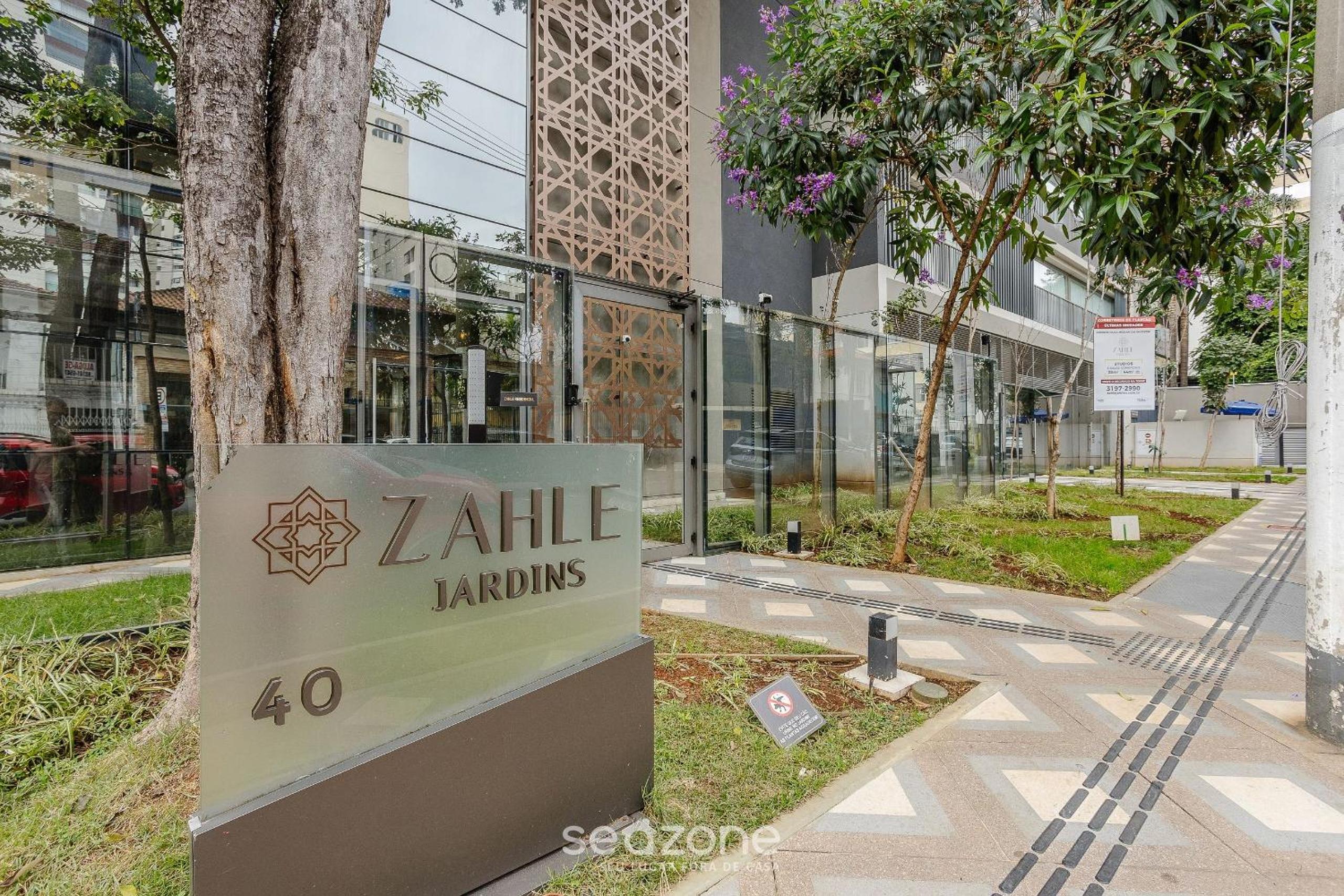 Studio in Condominium with Pool in Paraíso ZAH0811