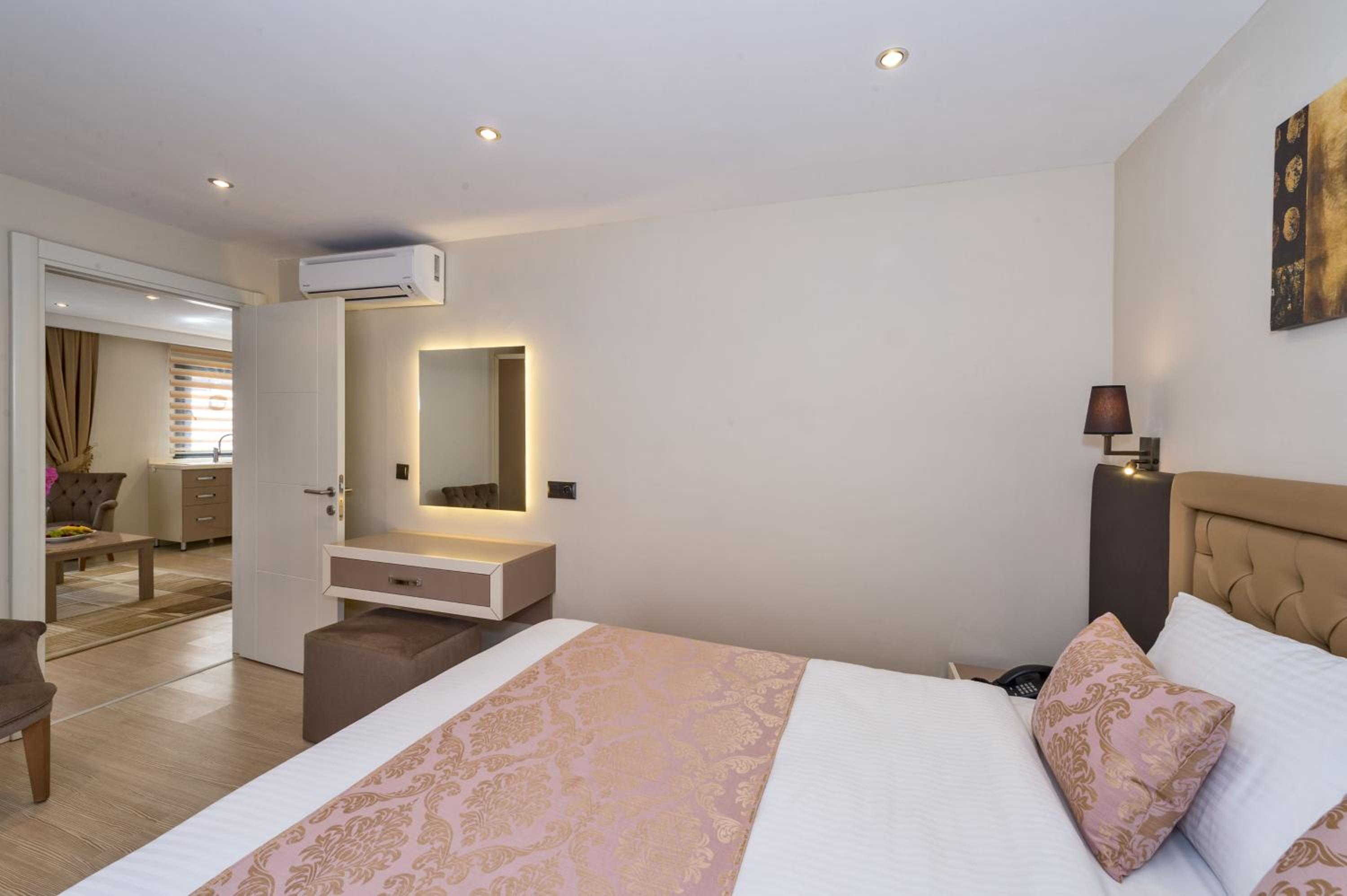 Gen Suites - Image 78