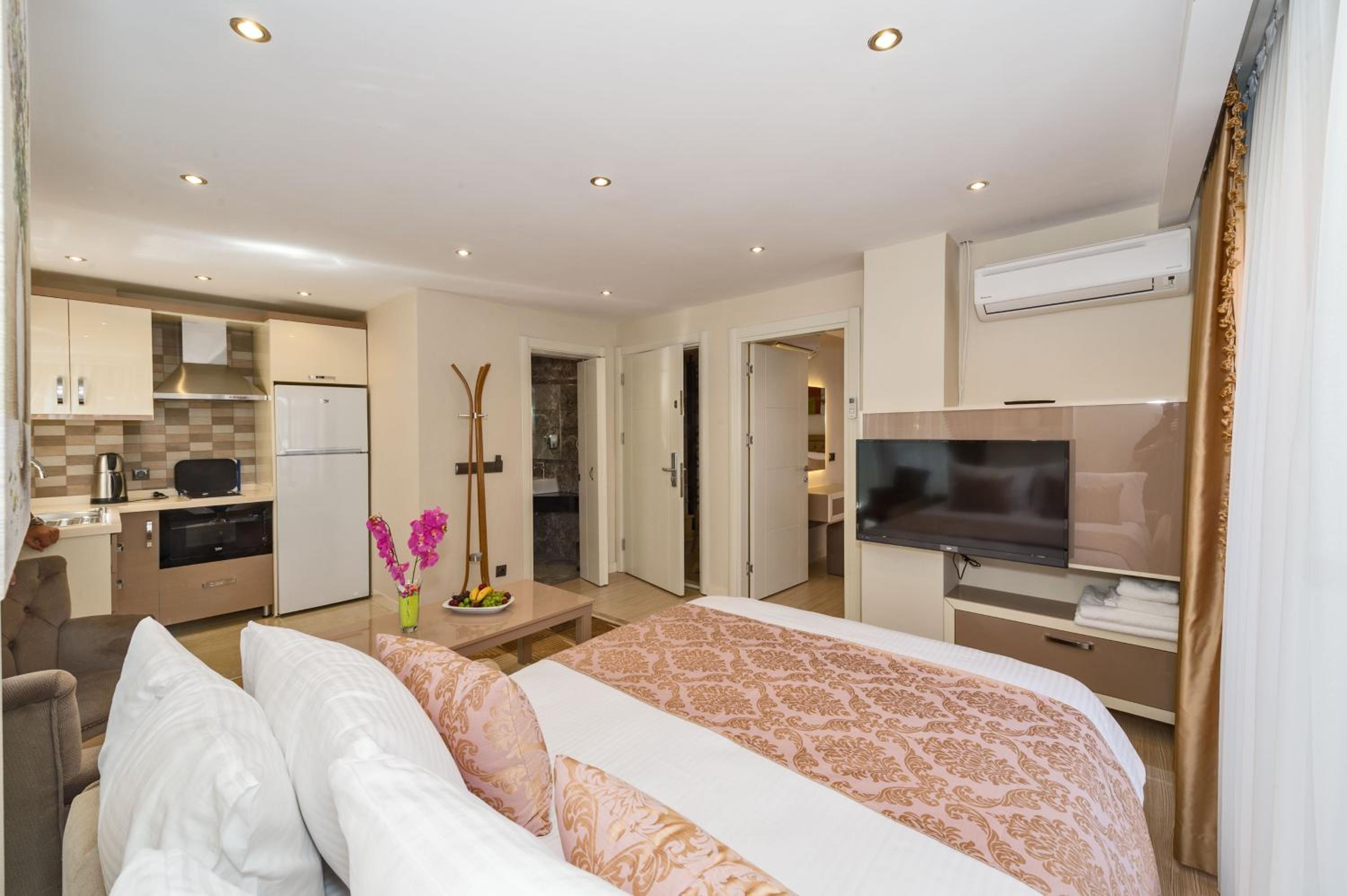 Gen Suites - Image 77