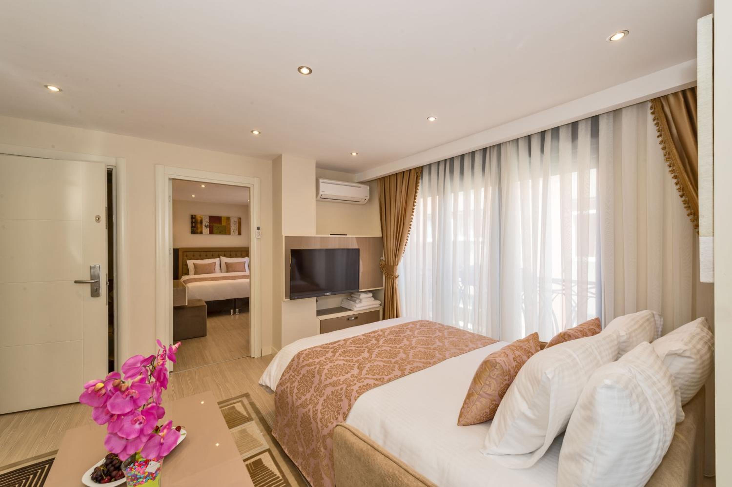 Gen Suites - Image 16