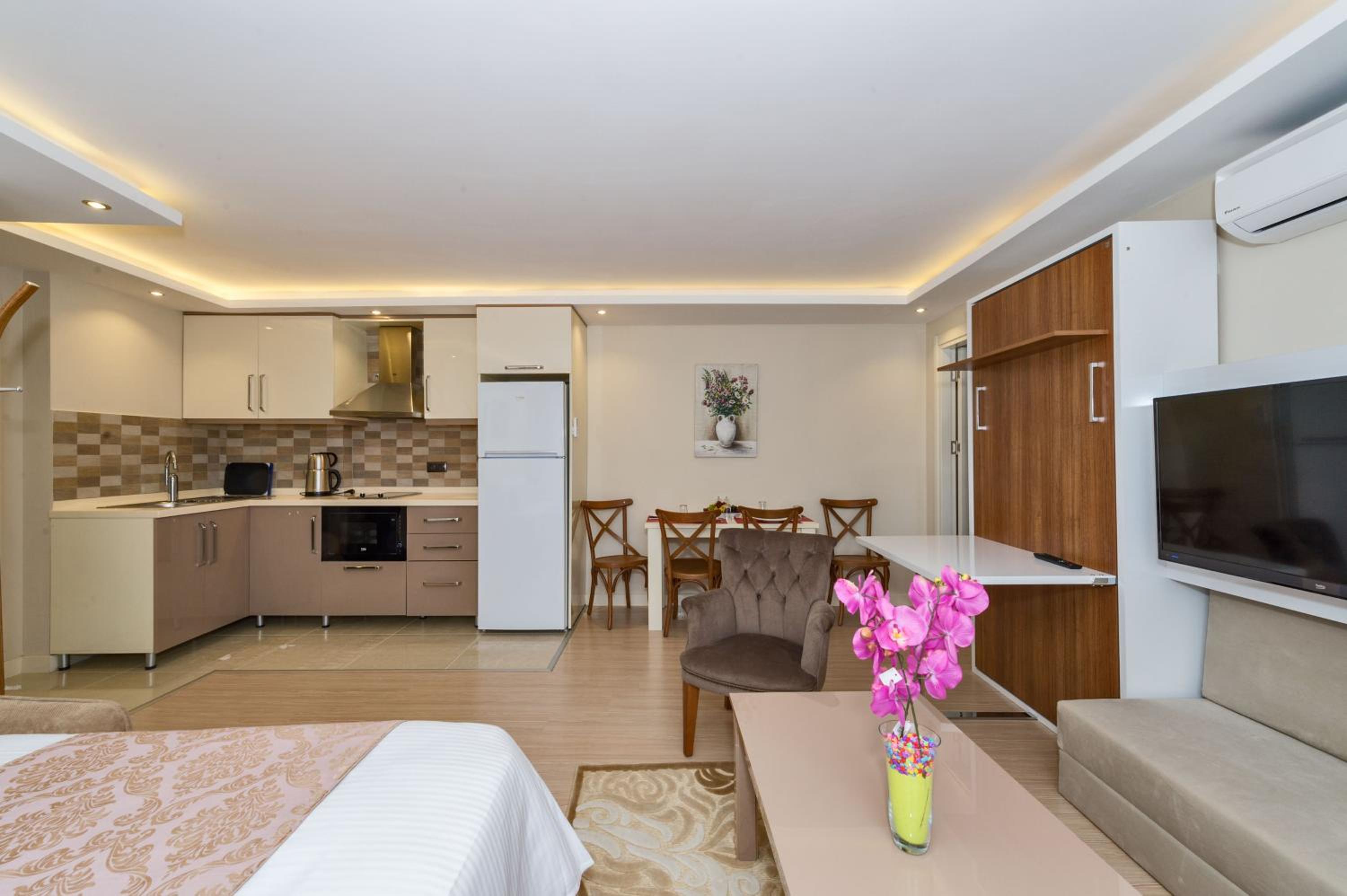 Gen Suites - Image 18