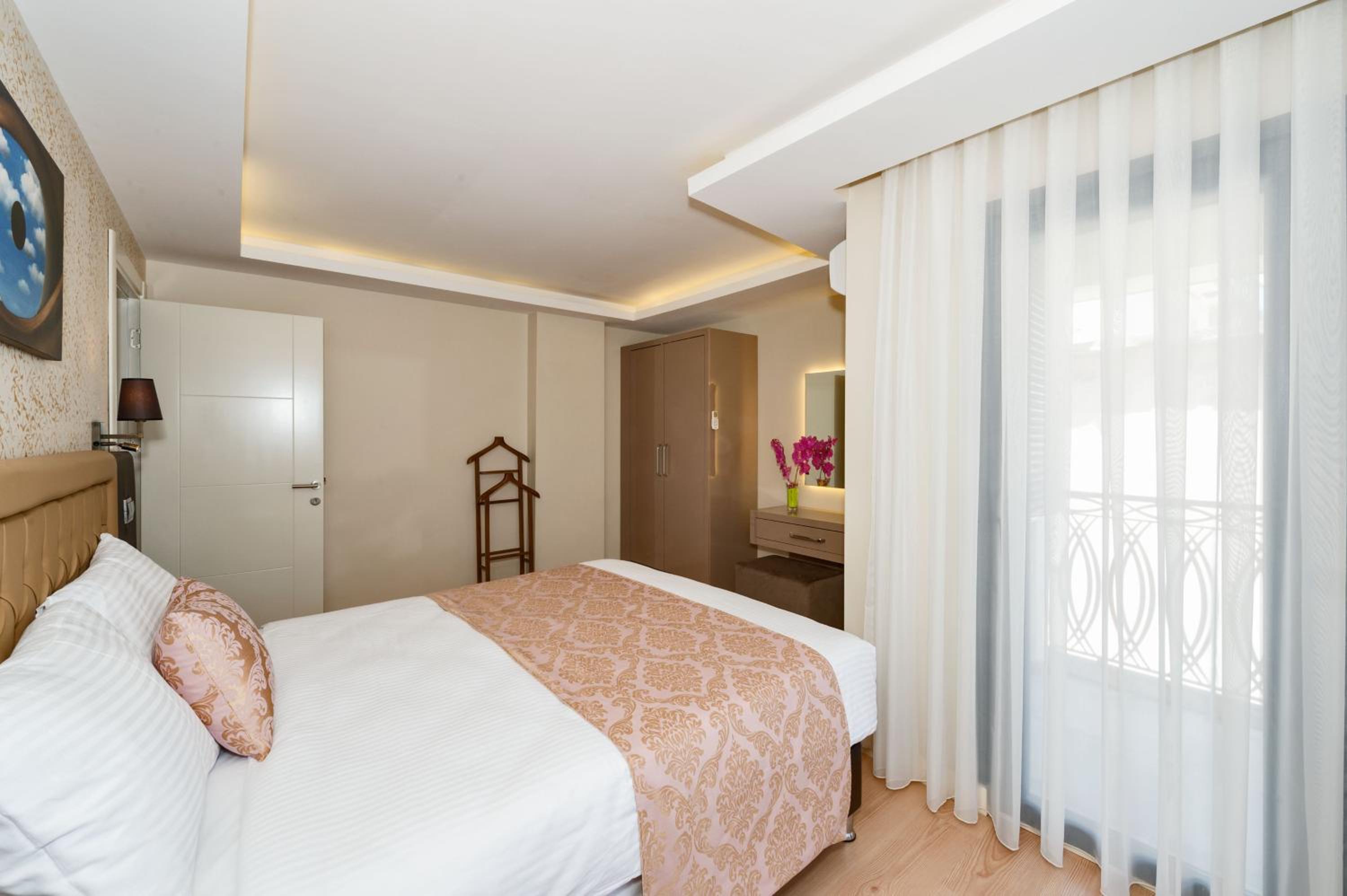 Gen Suites - Image 56