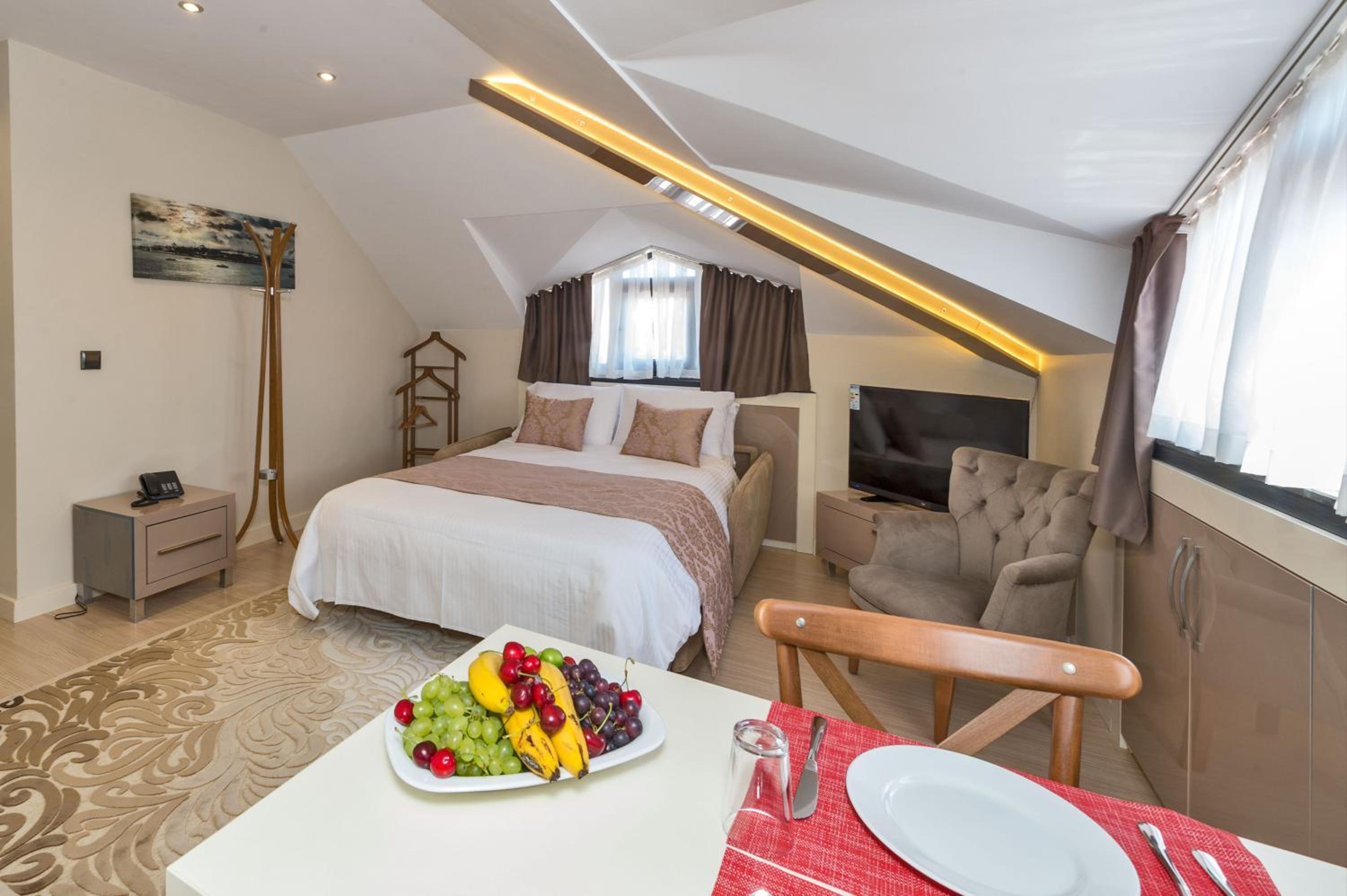 Gen Suites - Image 22