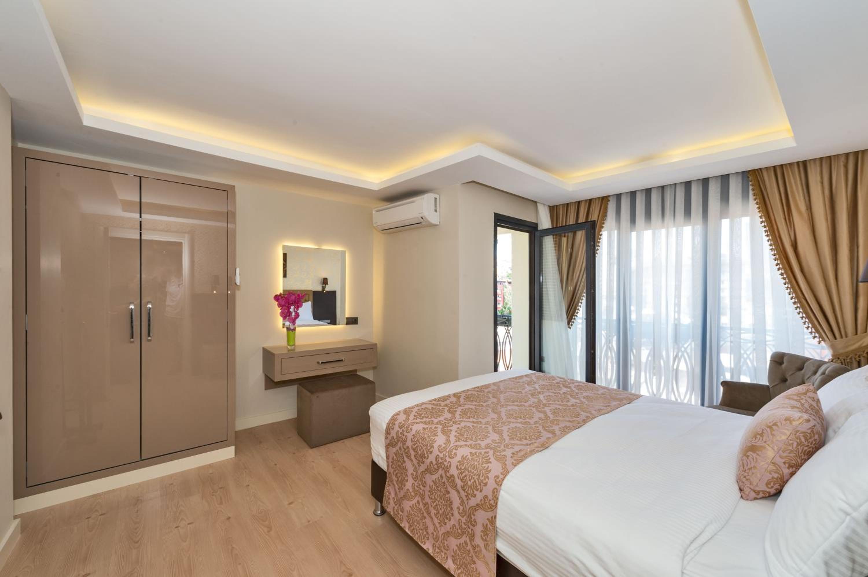 Gen Suites - Image 24