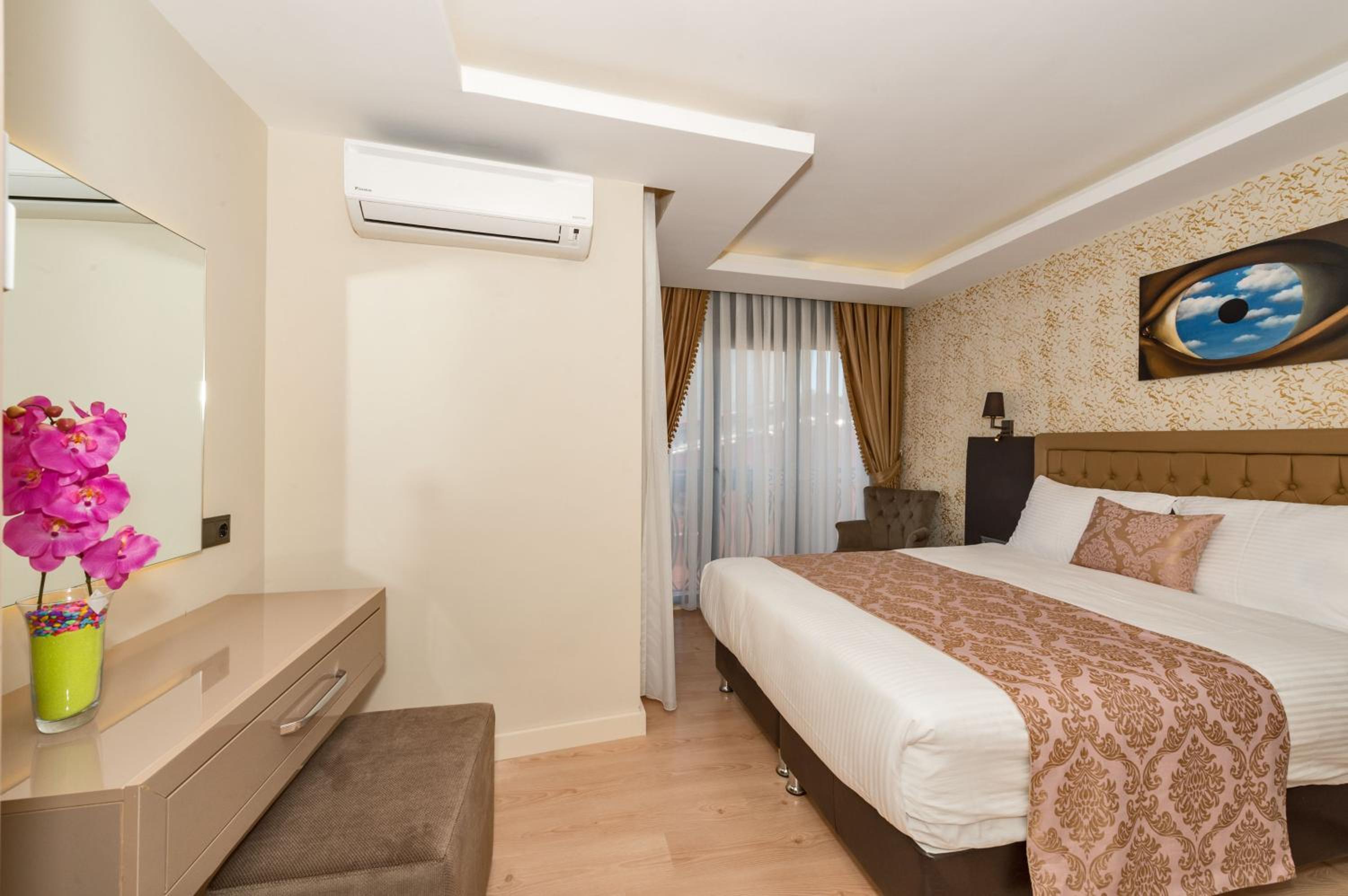 Gen Suites - Image 31