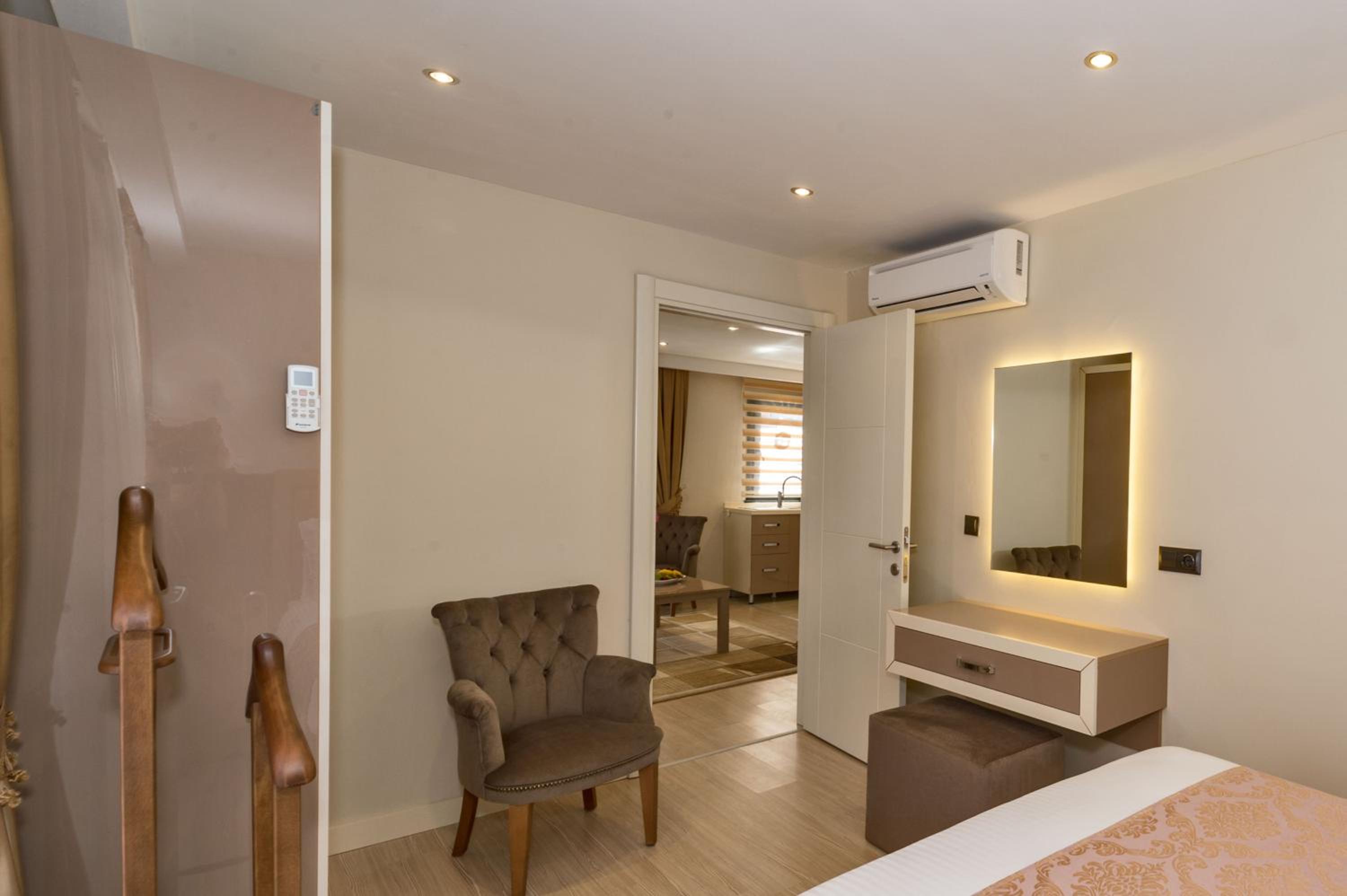 Gen Suites - Image 36