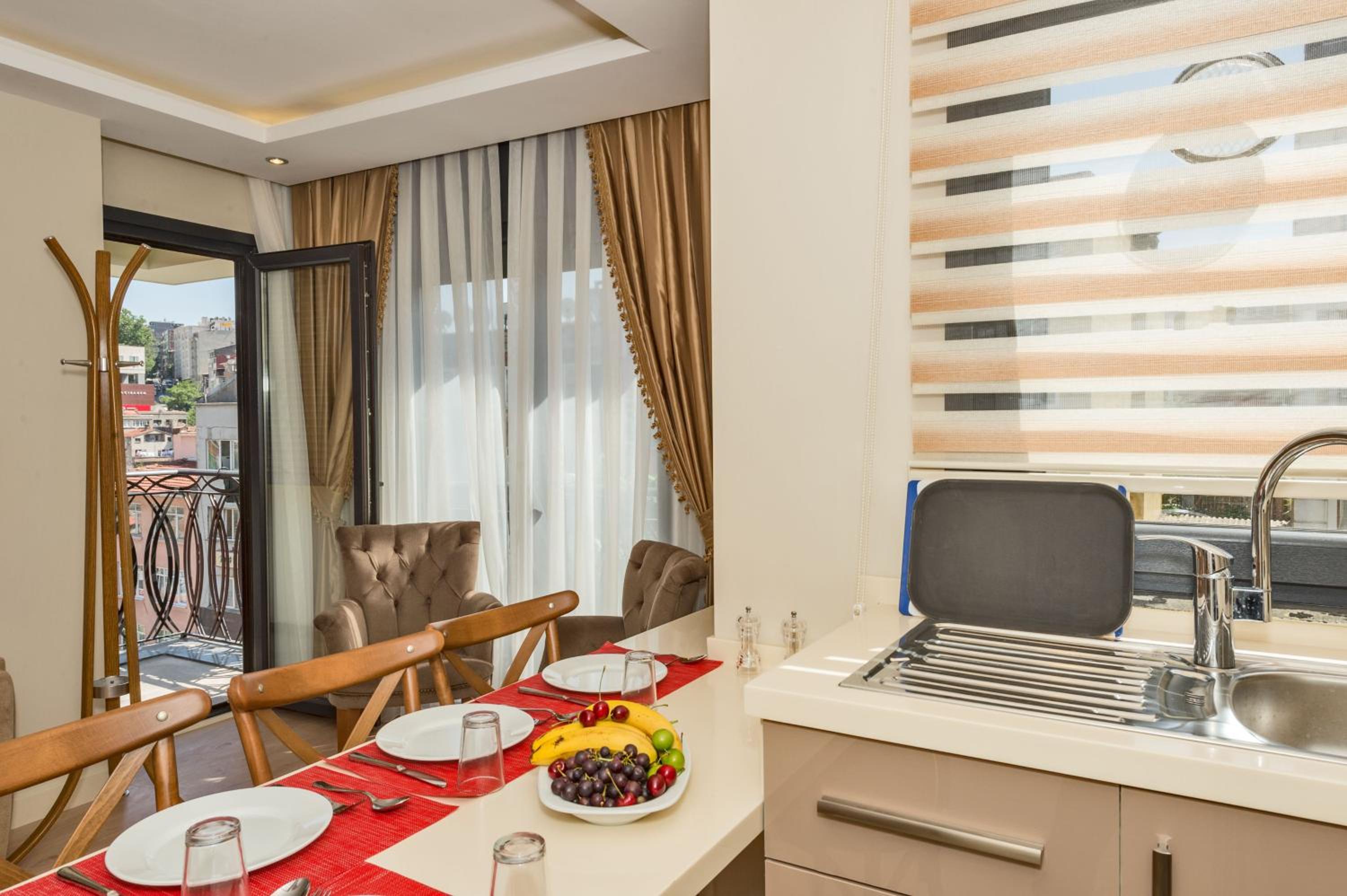 Gen Suites - Image 45